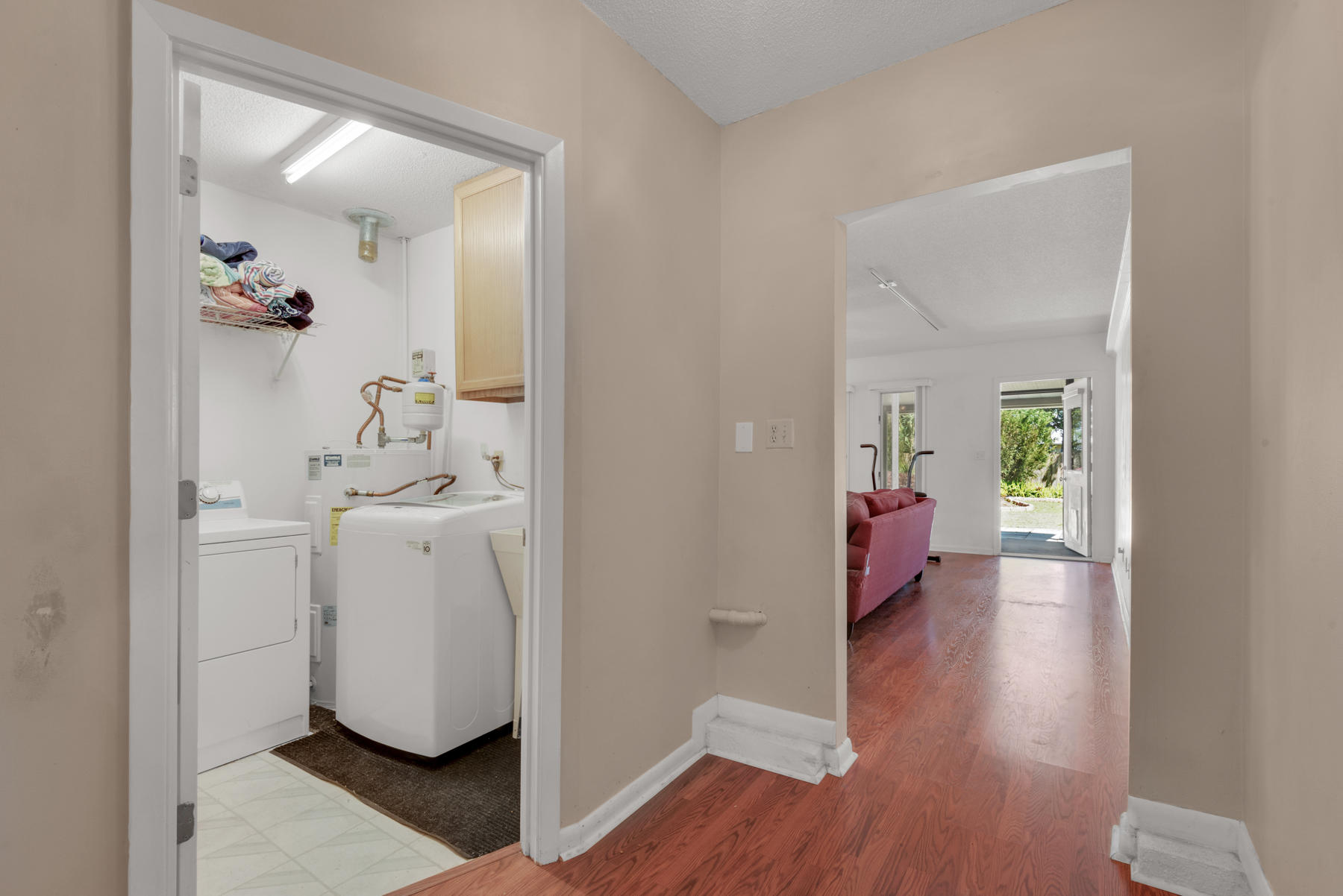 PINEWOOD ESTATES - Residential