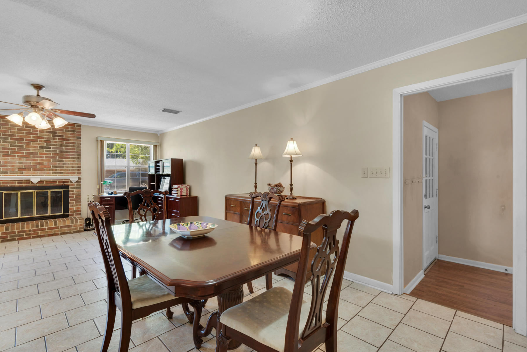 PINEWOOD ESTATES - Residential