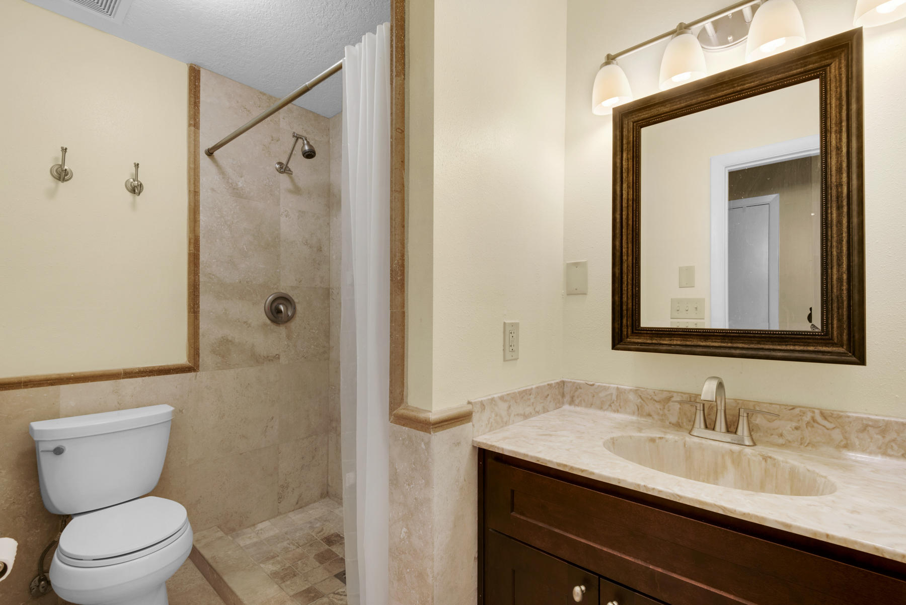 PINEWOOD ESTATES - Residential