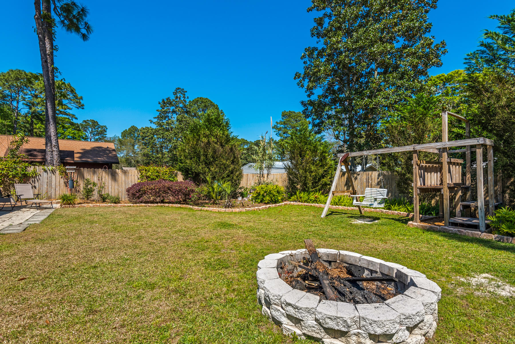 PINEWOOD ESTATES - Residential