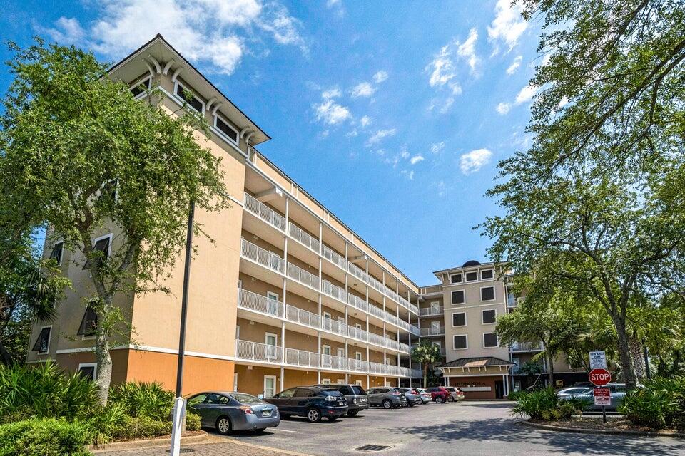 This stunning 3 bed, 3 bath waterfront condo offers 1,828 sq ft of upscale living in a private, gated community. Enjoy serene water views, expansive windows, and a private balcony perfect for relaxing. The open layout is ideal for everyday living and entertaining. Just steps from Fort Walton Beach Landing, this home blends peaceful waterfront living with downtown convenience. Community features include a pool and dock access. All residents are enrolled in the Resident Benefits Package (RBP) with renters insurance, air filter delivery, rewards program, and more. Details upon application.