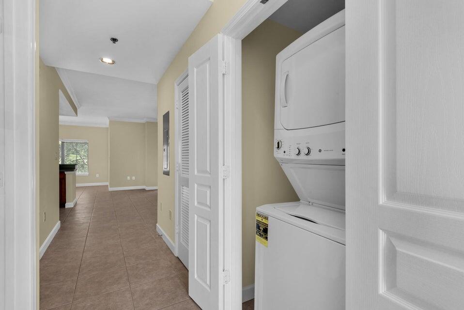 INDIANOLA ON THE WATER - Residential Lease