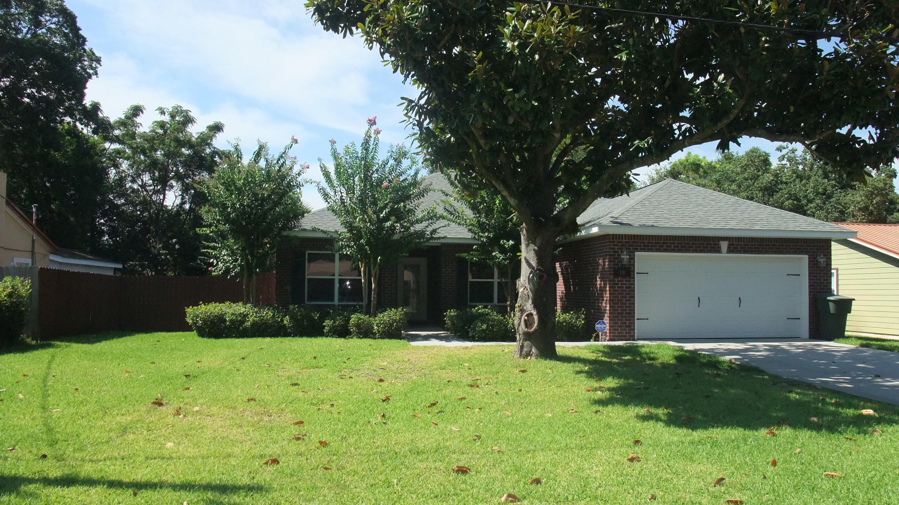 2ND ADDN BEL AIR LOT 19 BLK G - Residential