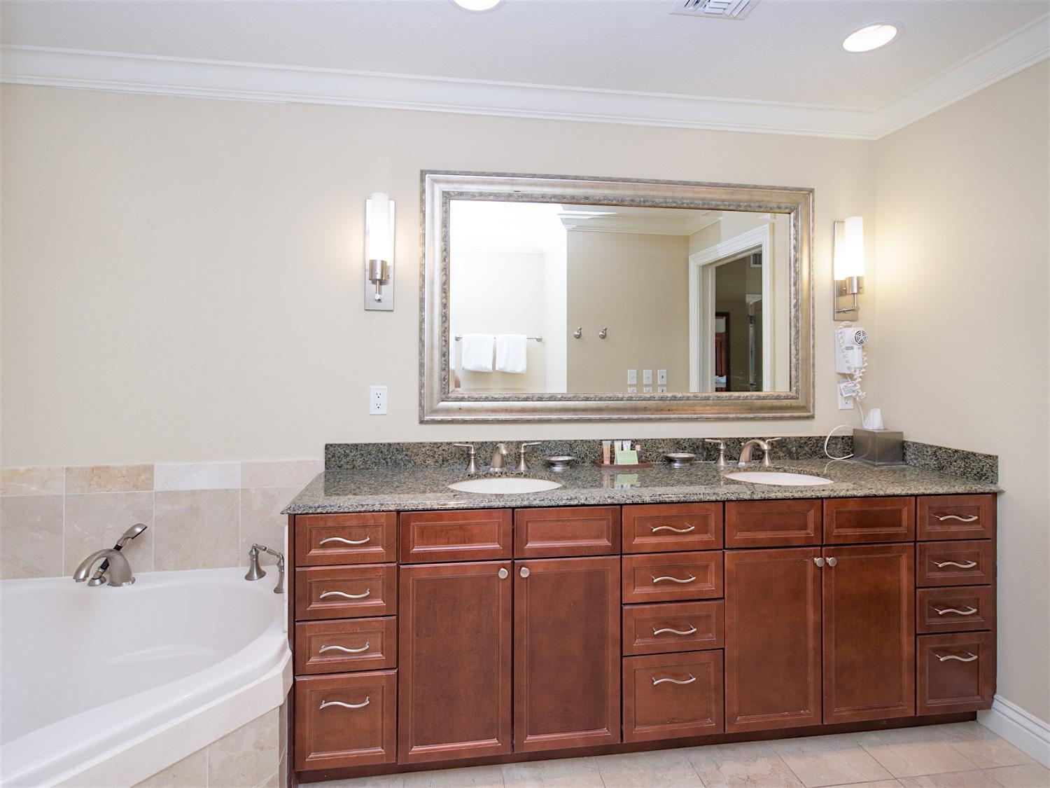 Emerald Grande West - Residential