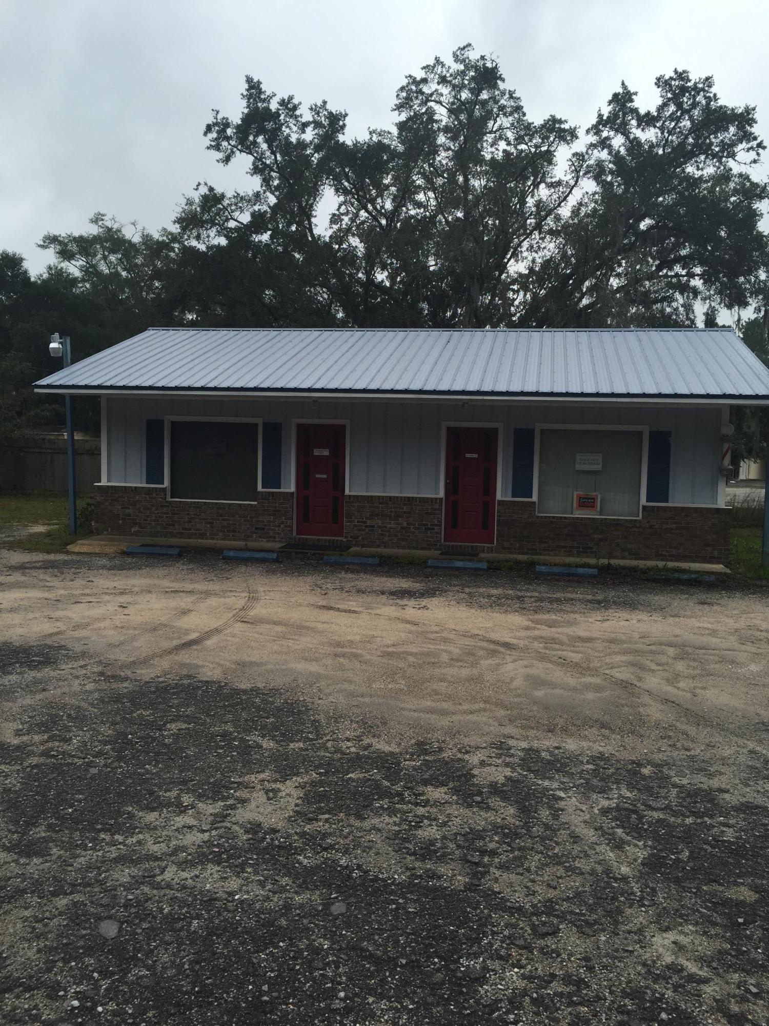 This is a great opportunity to own a commercial space in growing Freeport. This building is separated into 2 units. Use one of the units for yourself and the other unit is currently rented. This is a great place with a newer metal roof and in great shape. Located on Business 331 in the middle of town. Paved parking already in place. Priced to move quickly!