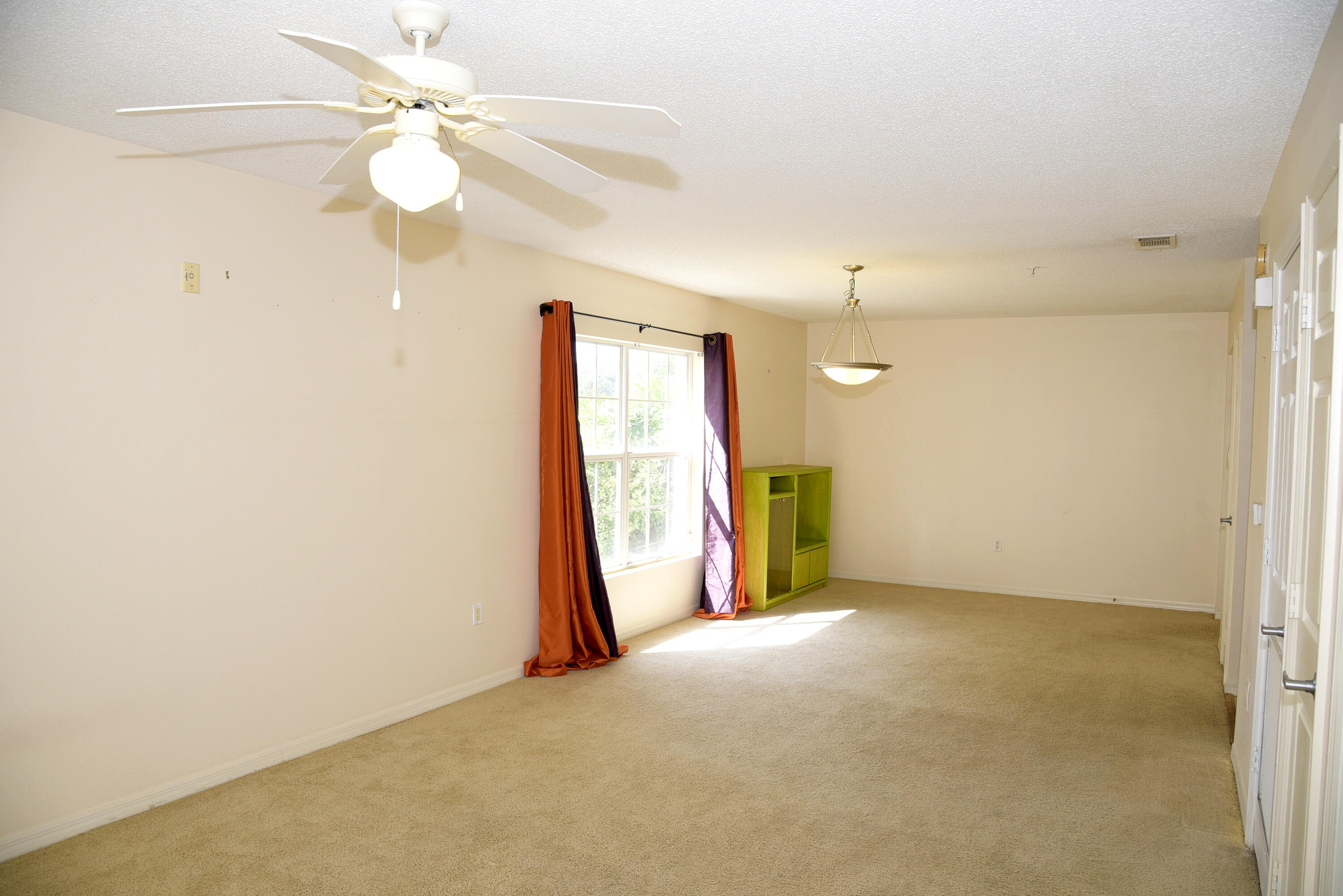 FLORIDA CLUB - Residential Lease