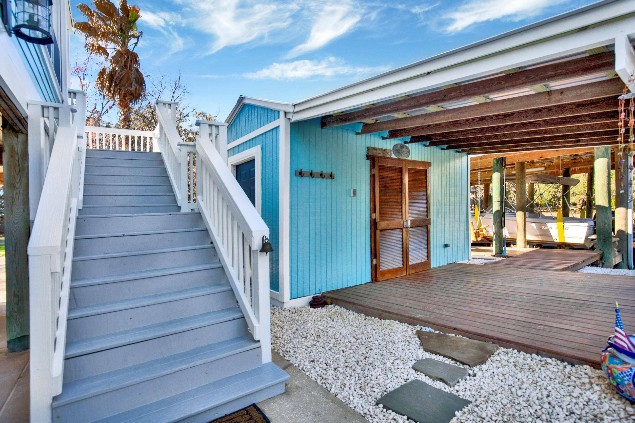 PITTS BAY SHORE - Residential