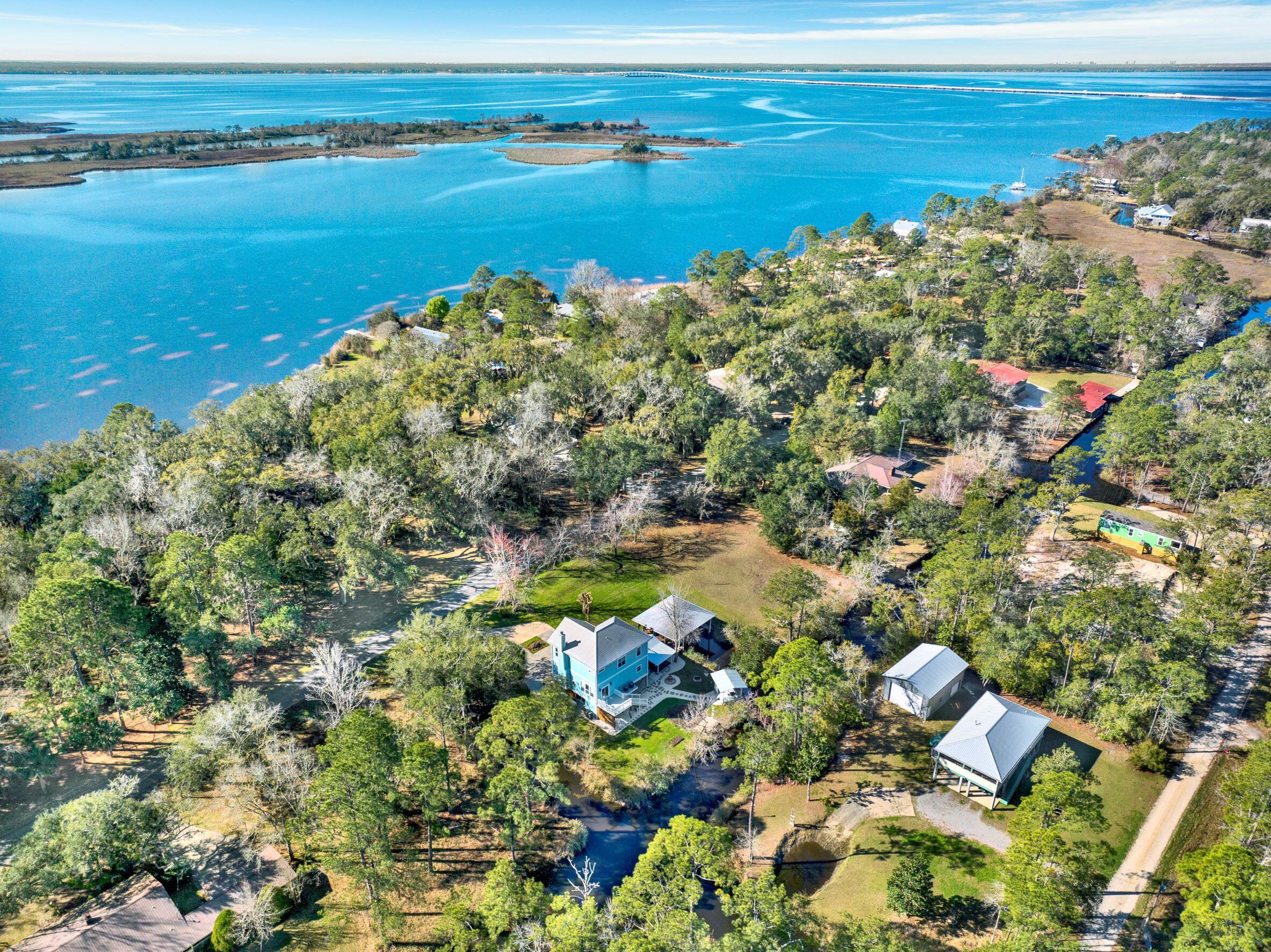 PITTS BAY SHORE - Residential