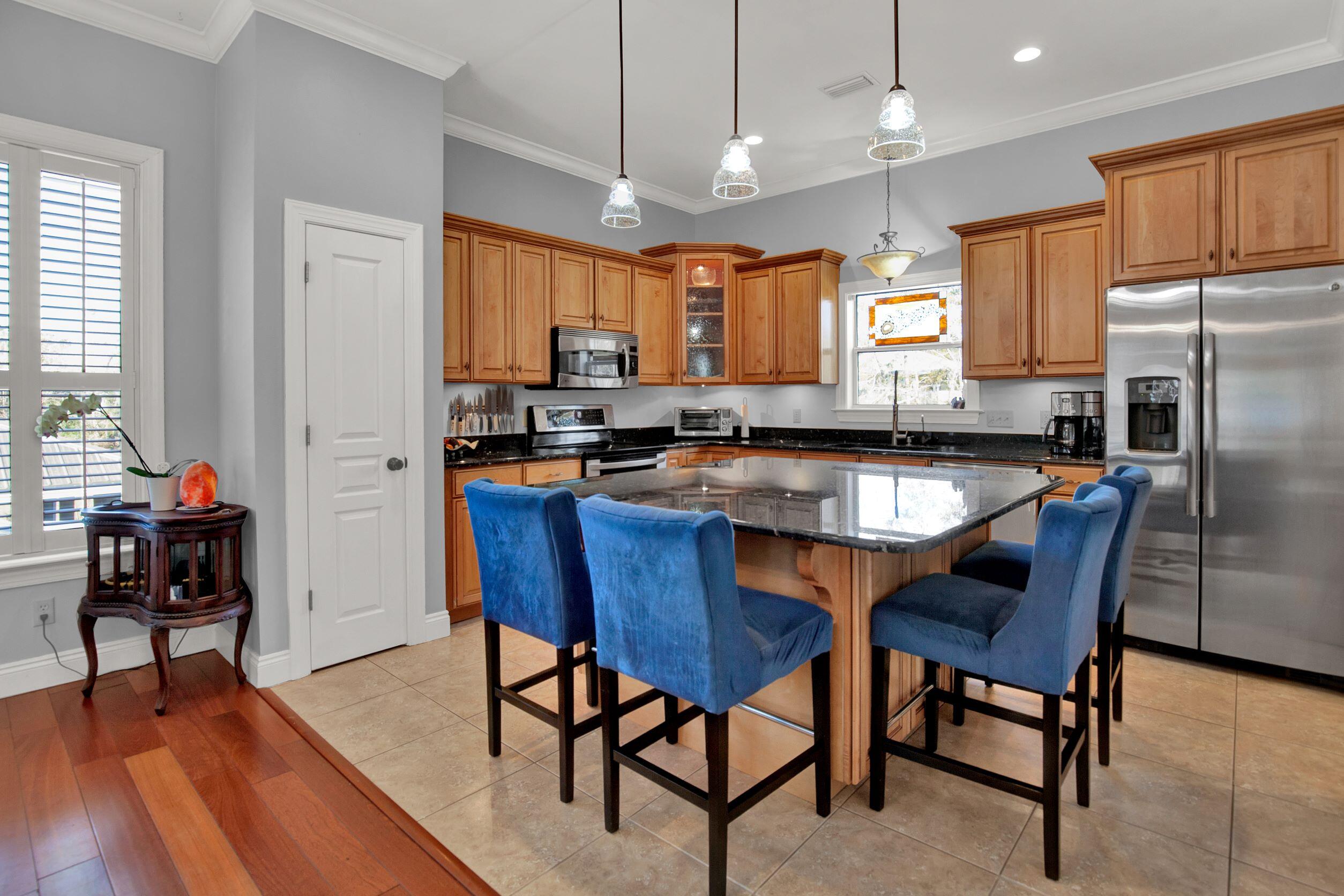 PITTS BAY SHORE - Residential