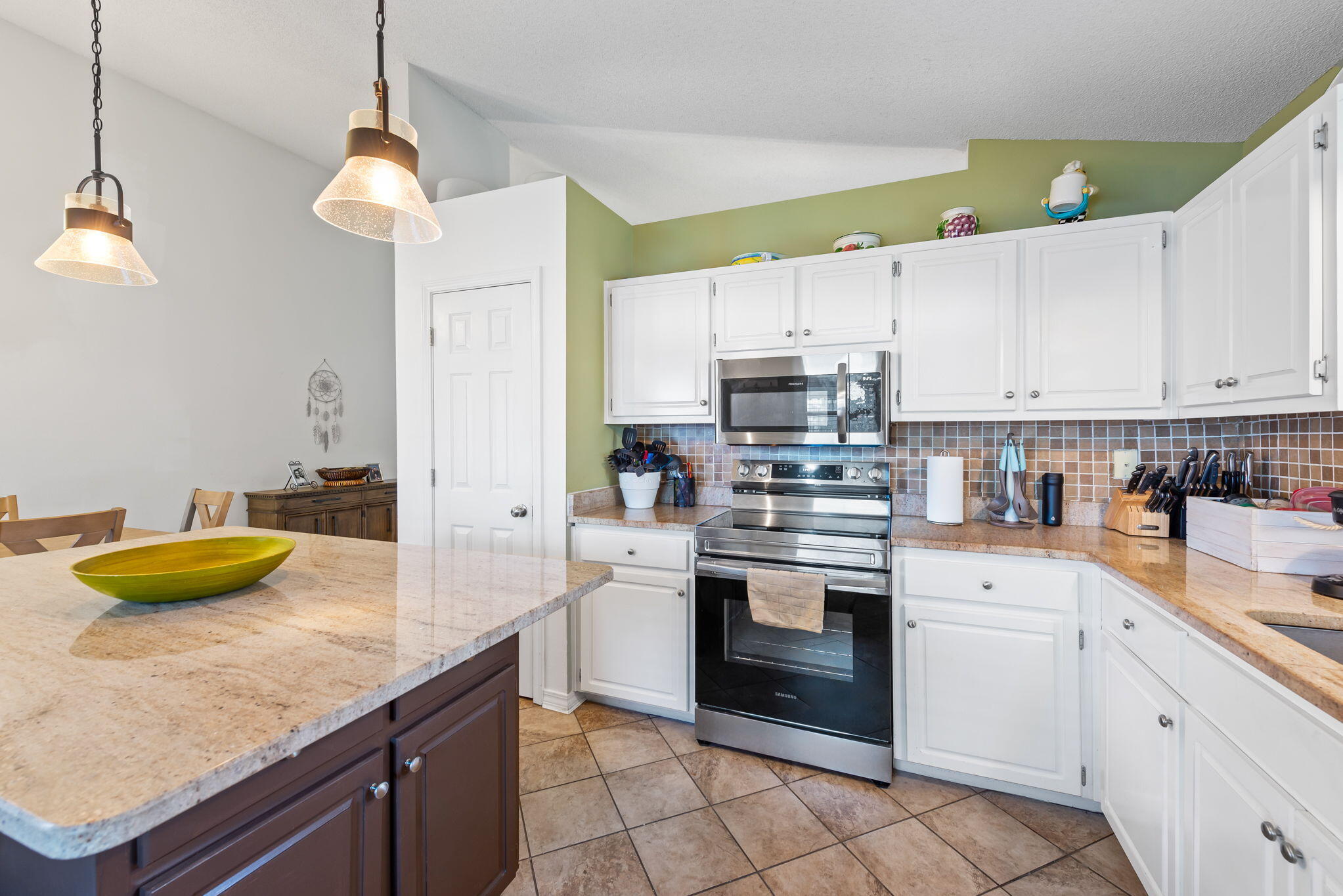 IVALEA GARDENS - Residential