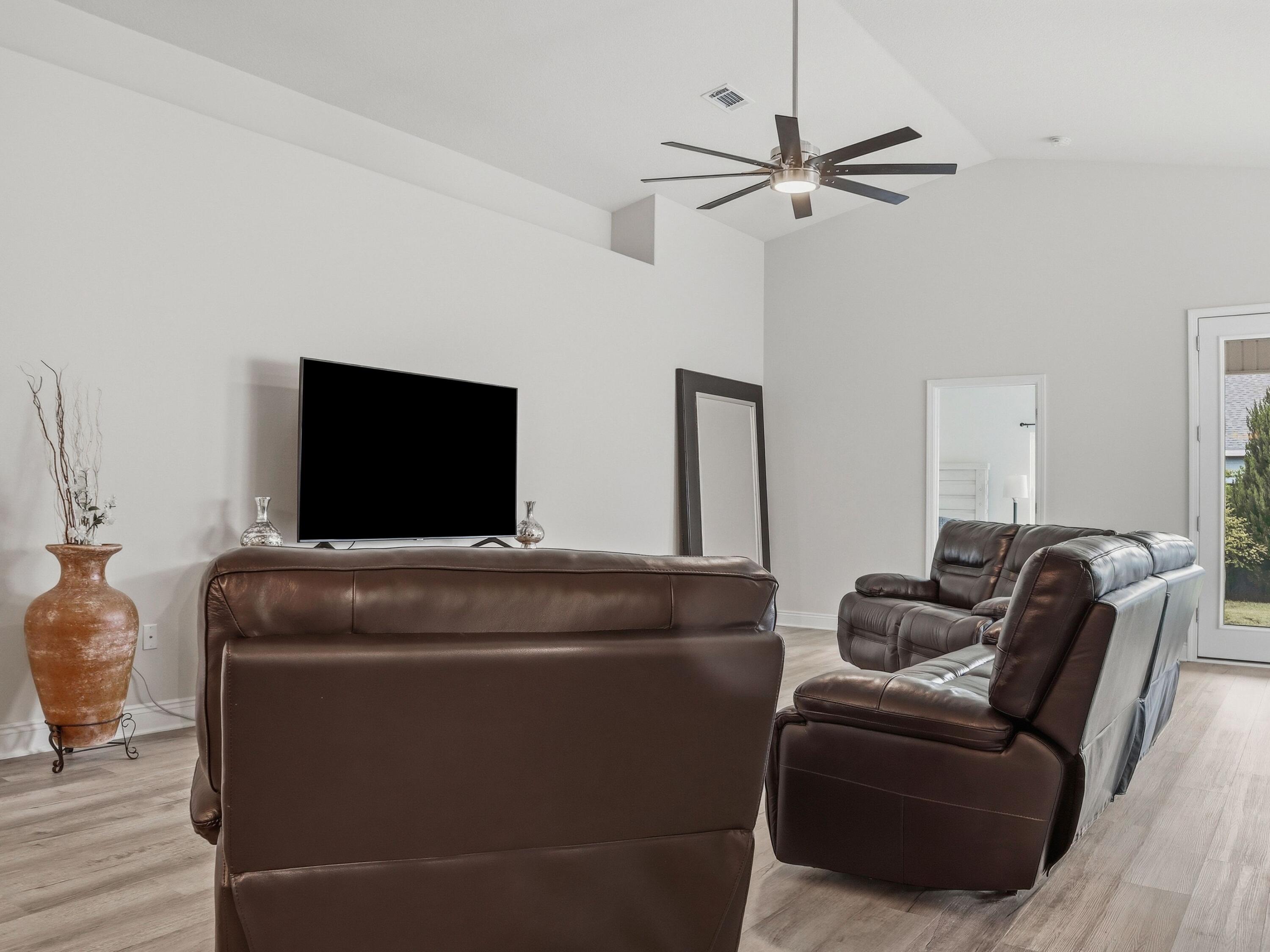 LAFAYETTE CREEK LANDING - Residential