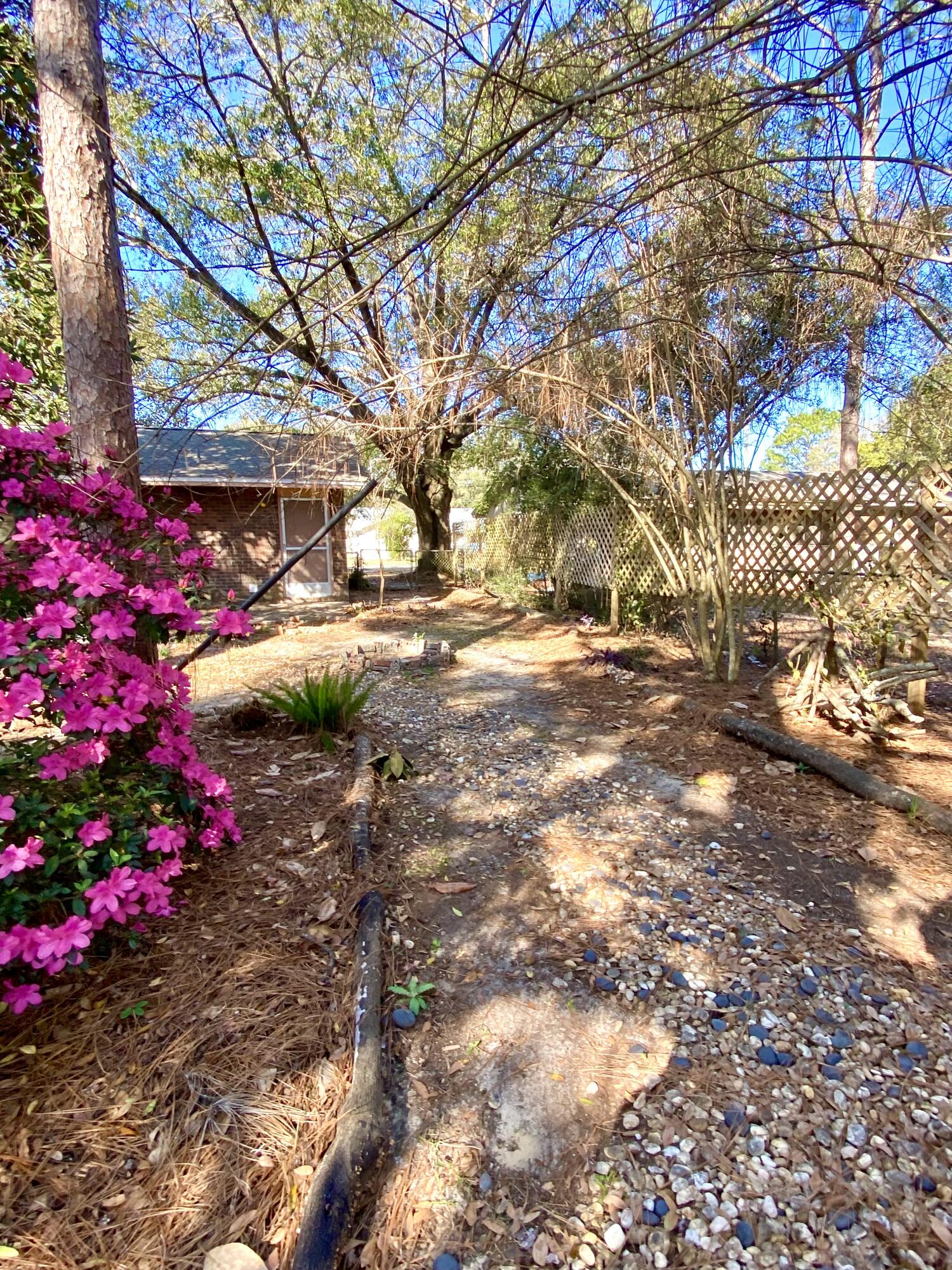 LAKEWOOD 1ST ADDN - Residential