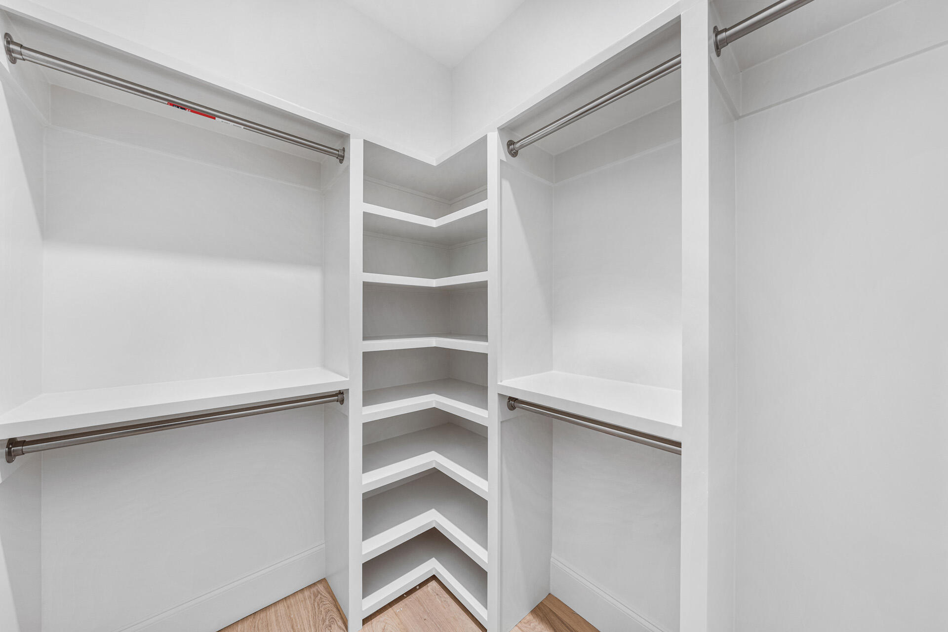 SECLUSION BAY - Residential