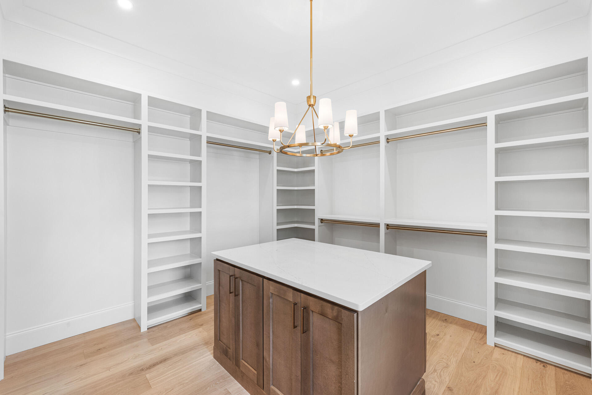 SECLUSION BAY - Residential