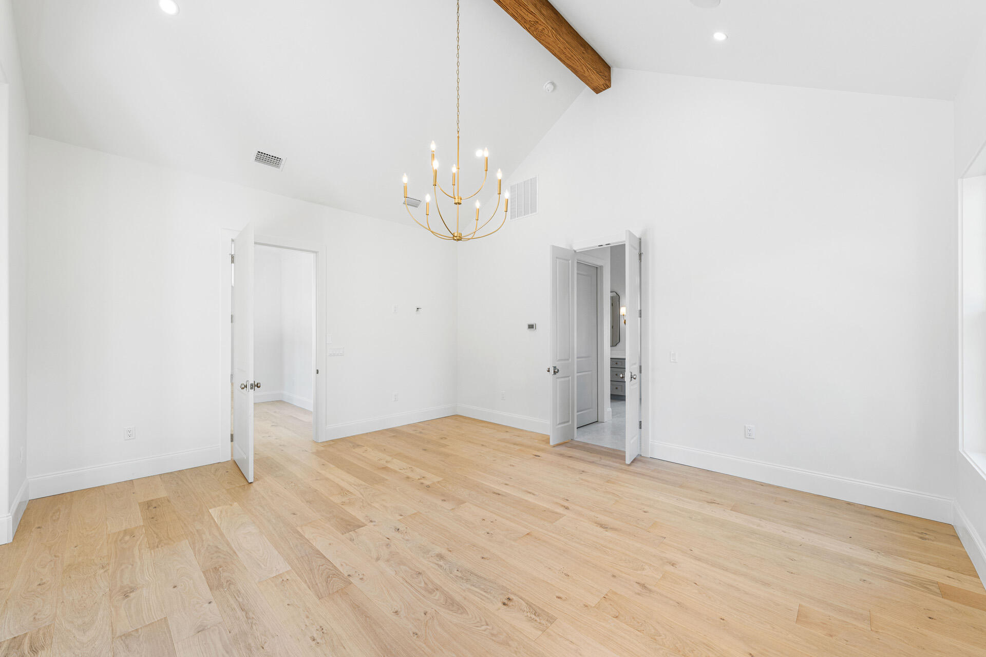 SECLUSION BAY - Residential