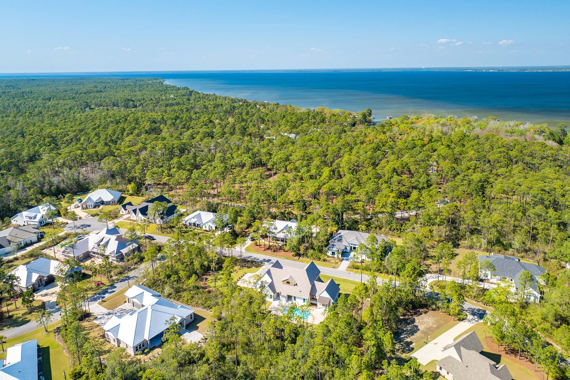 SECLUSION BAY - Residential