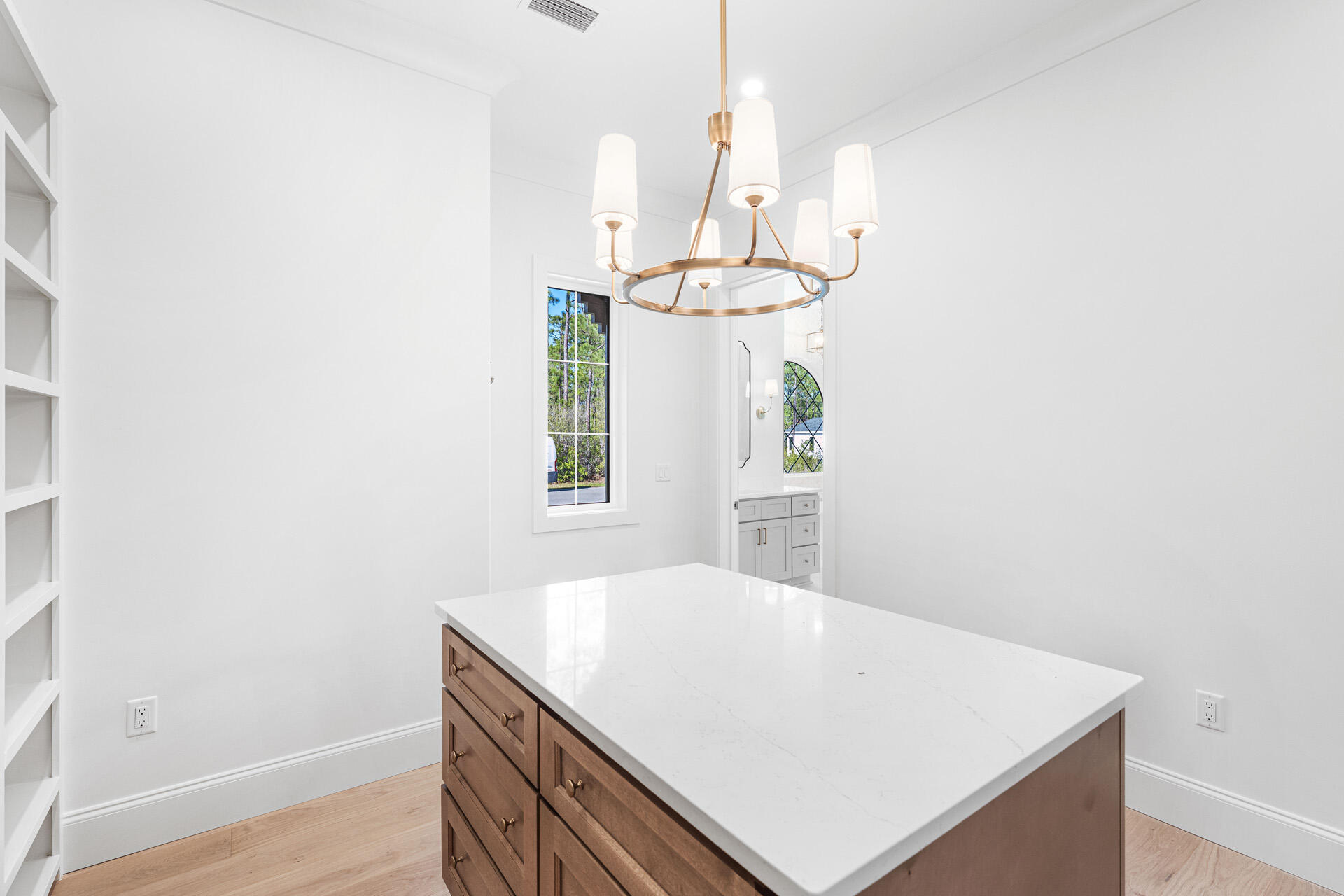 SECLUSION BAY - Residential