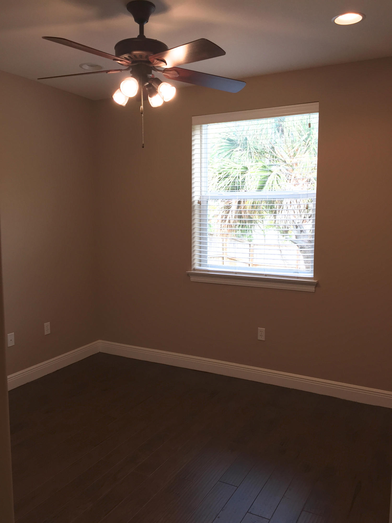 BAYWALK Landing - Residential