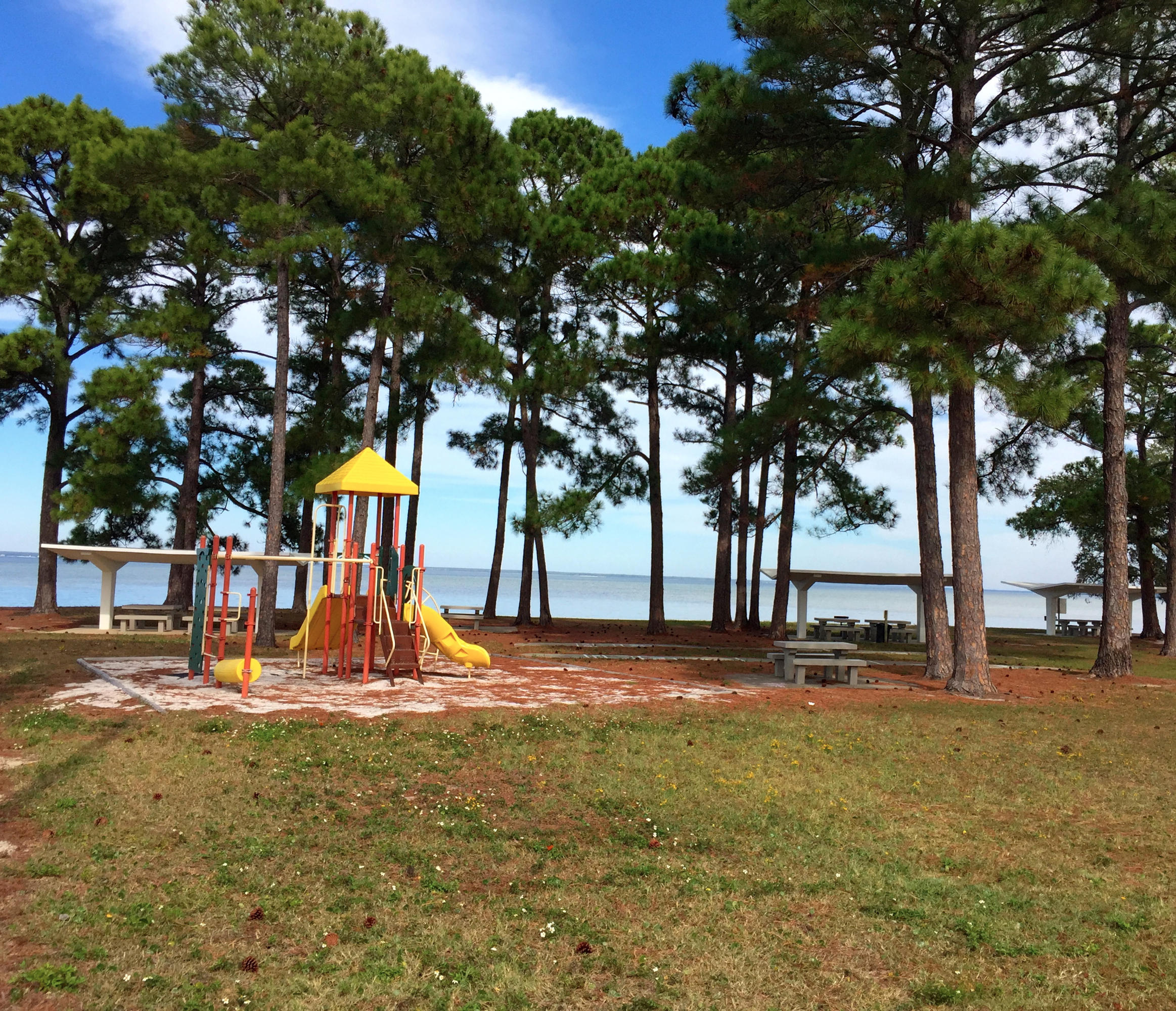 BAYWALK Landing - Residential