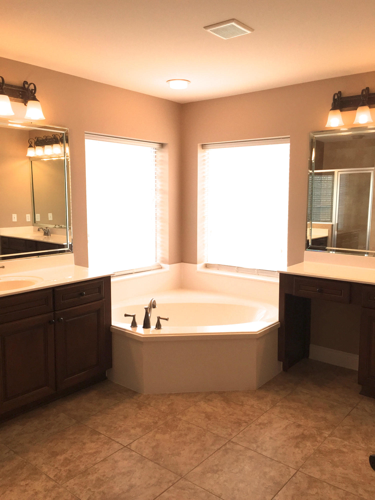 BAYWALK Landing - Residential