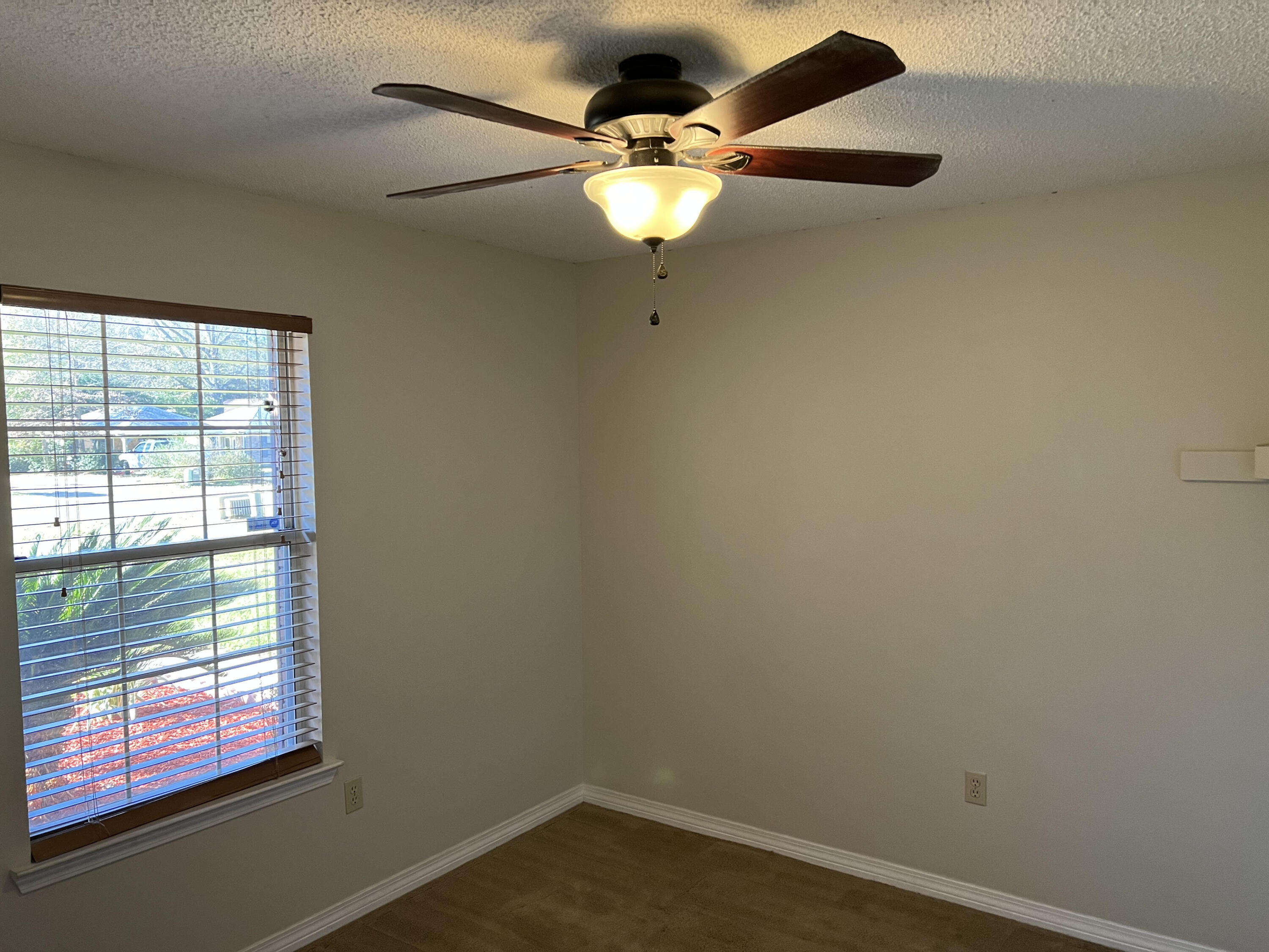 DOGWOOD ESTATES - Residential Lease