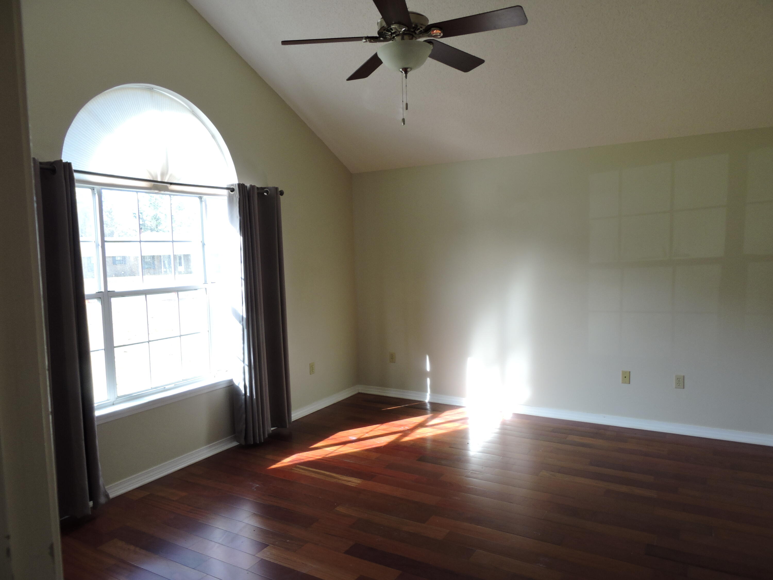 DOGWOOD ESTATES - Residential Lease