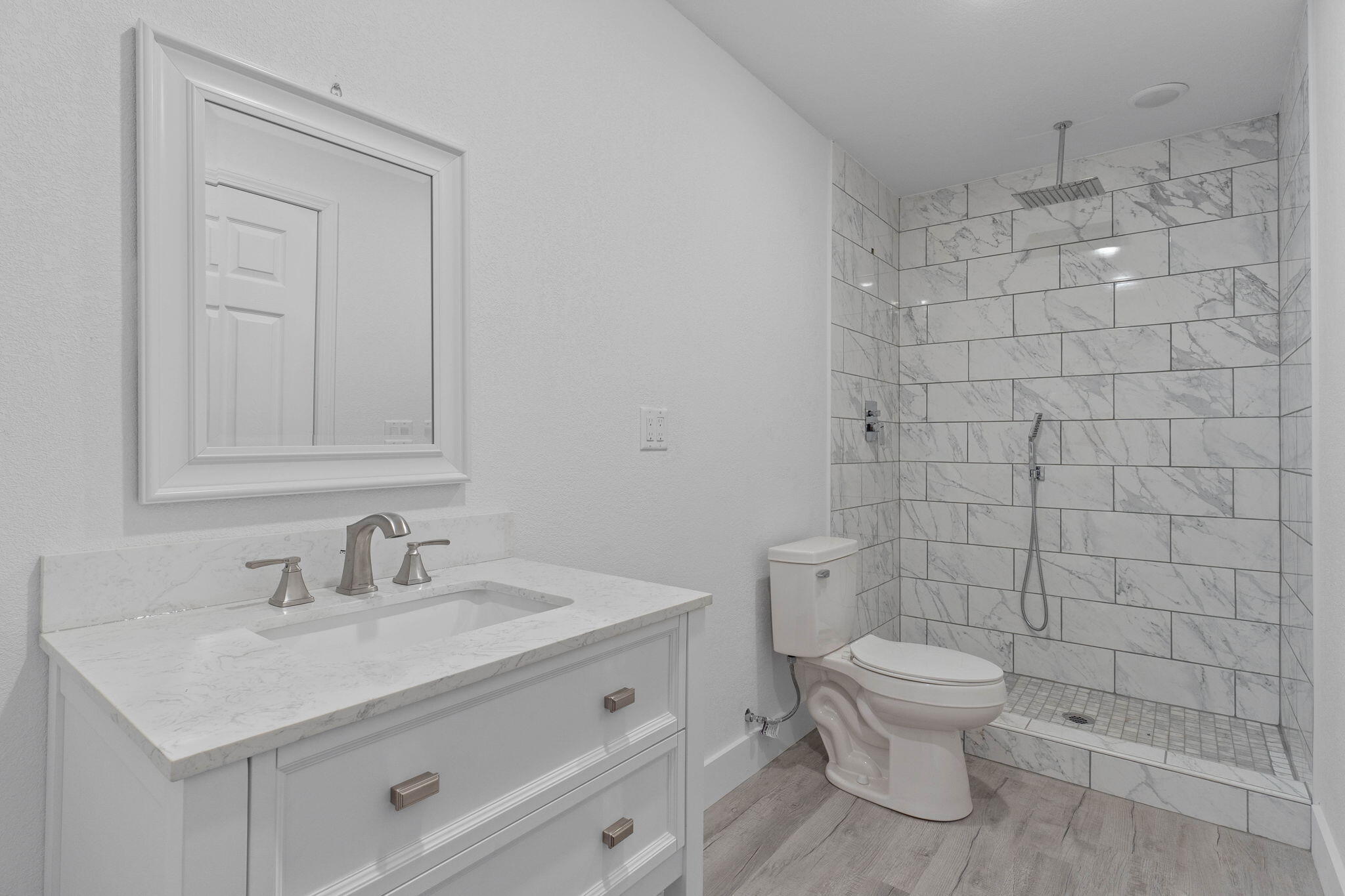 IMPERIAL LAKES 2 - Residential
