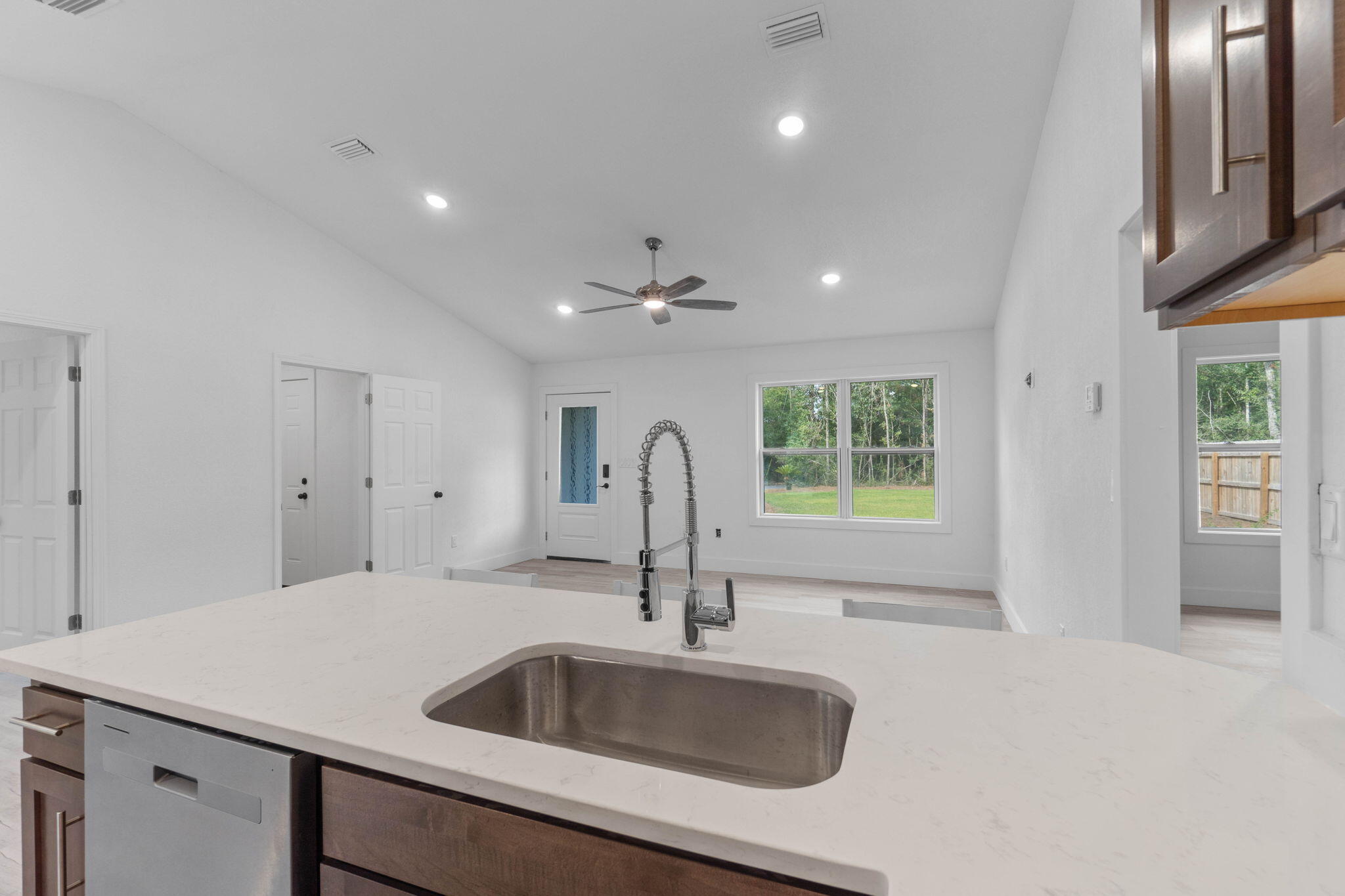 IMPERIAL LAKES 2 - Residential