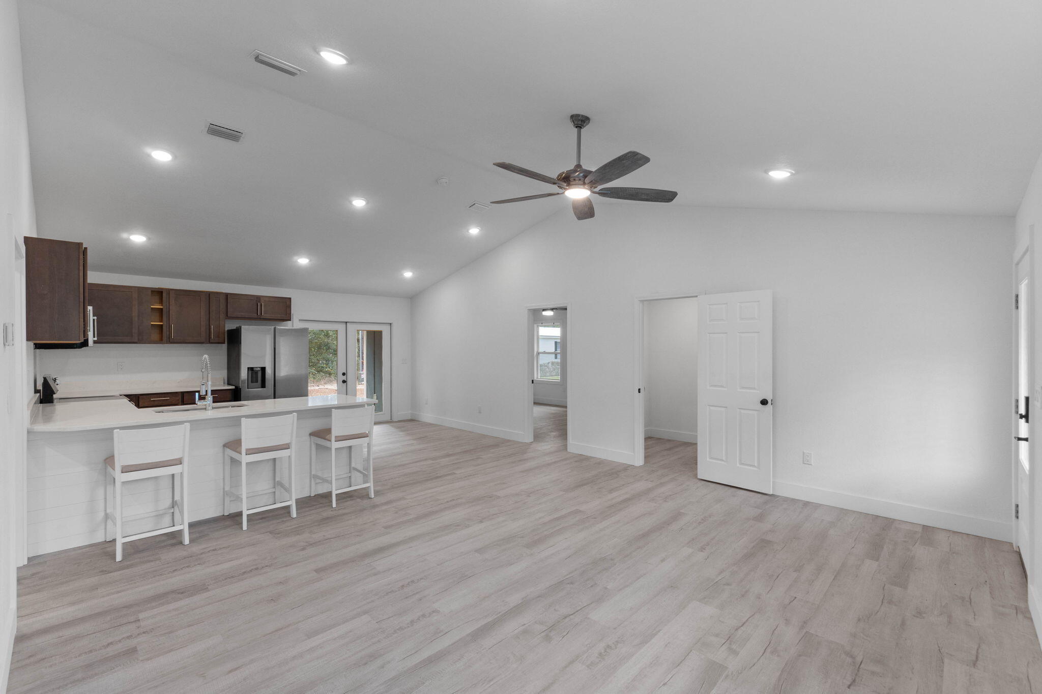 IMPERIAL LAKES 2 - Residential
