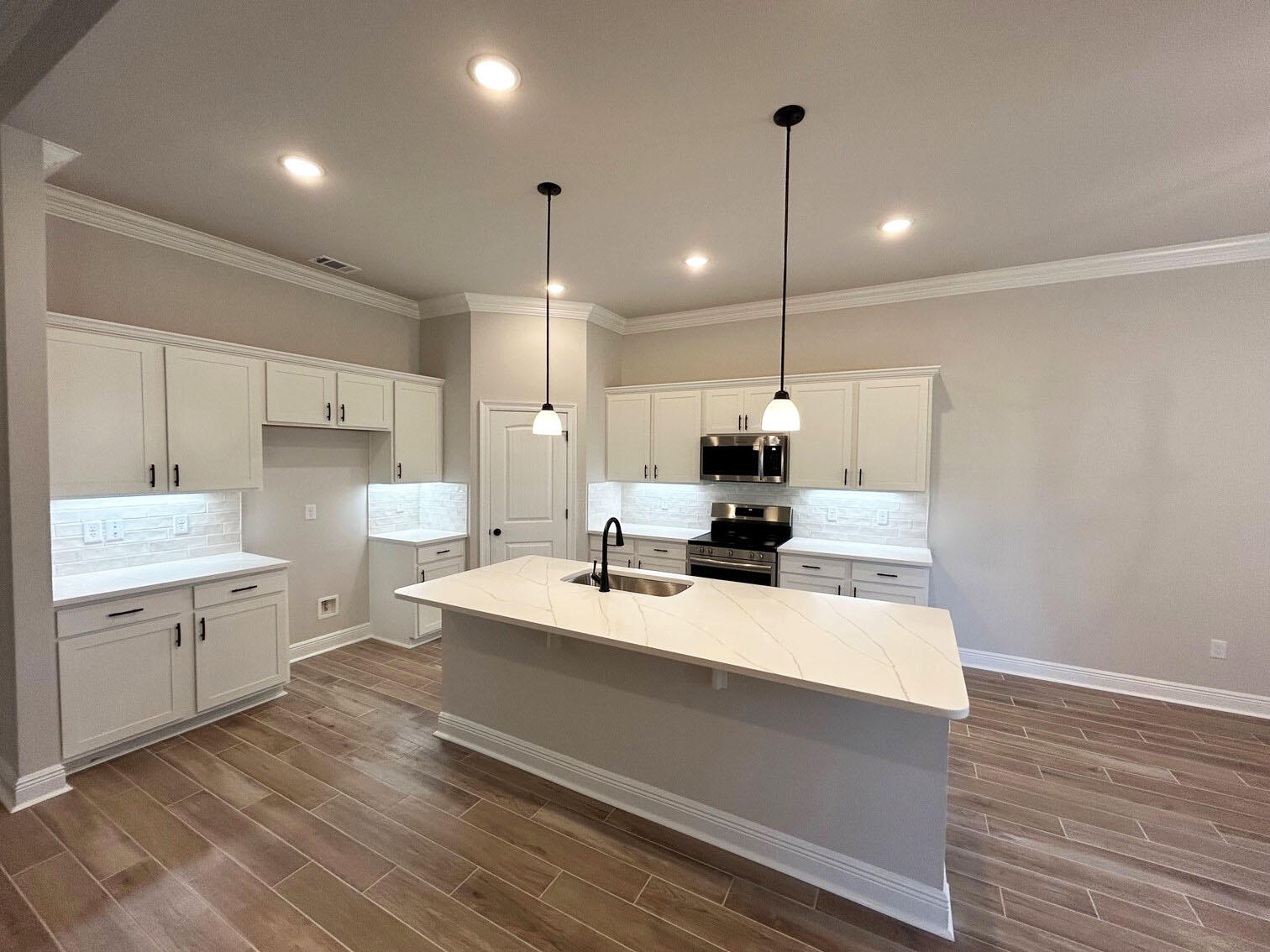 HAMMOCK BAY - STARBURST - Residential