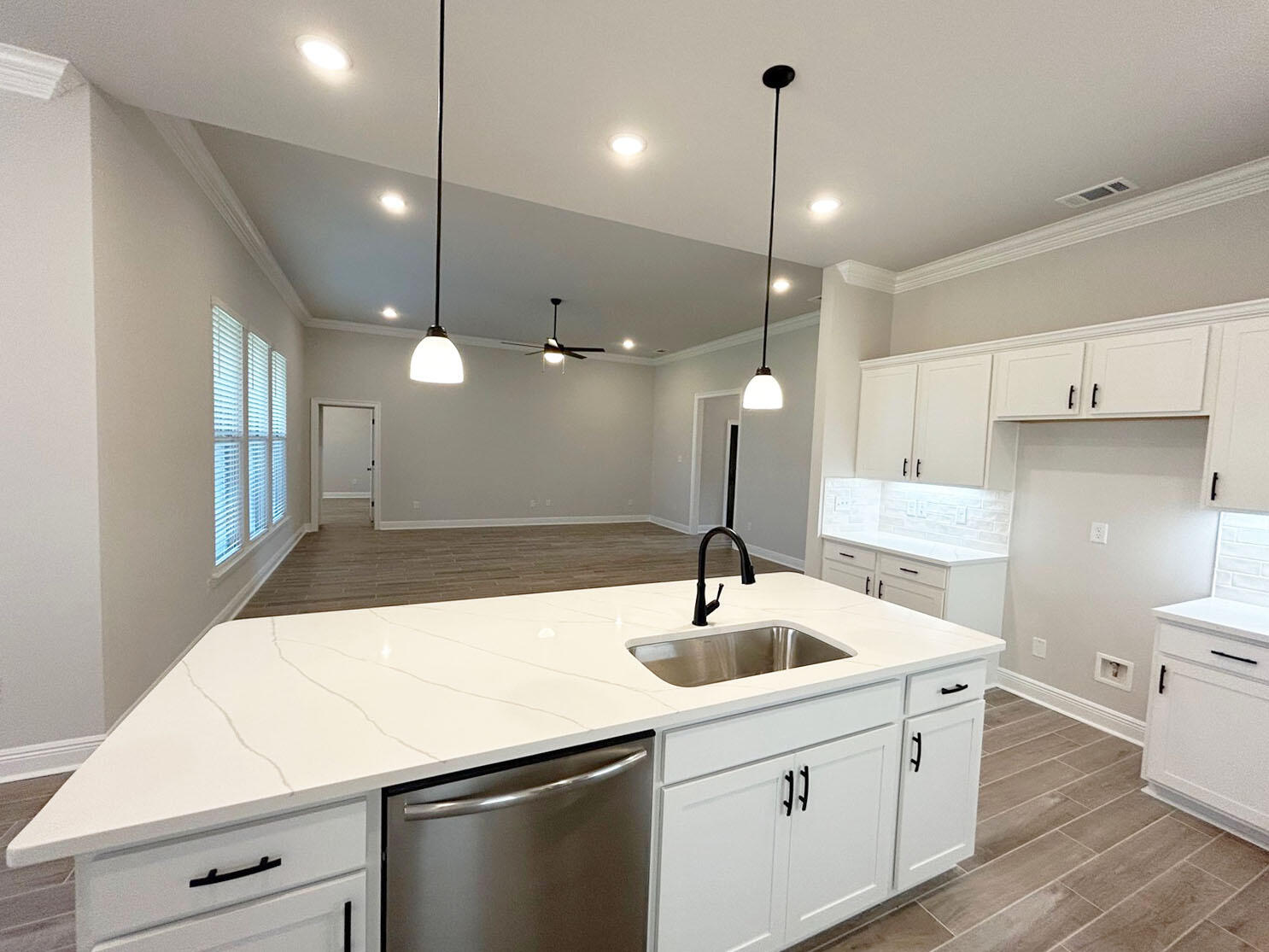 HAMMOCK BAY - STARBURST - Residential