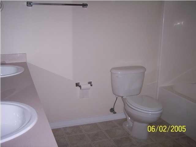 CREEKSIDE - Residential Lease