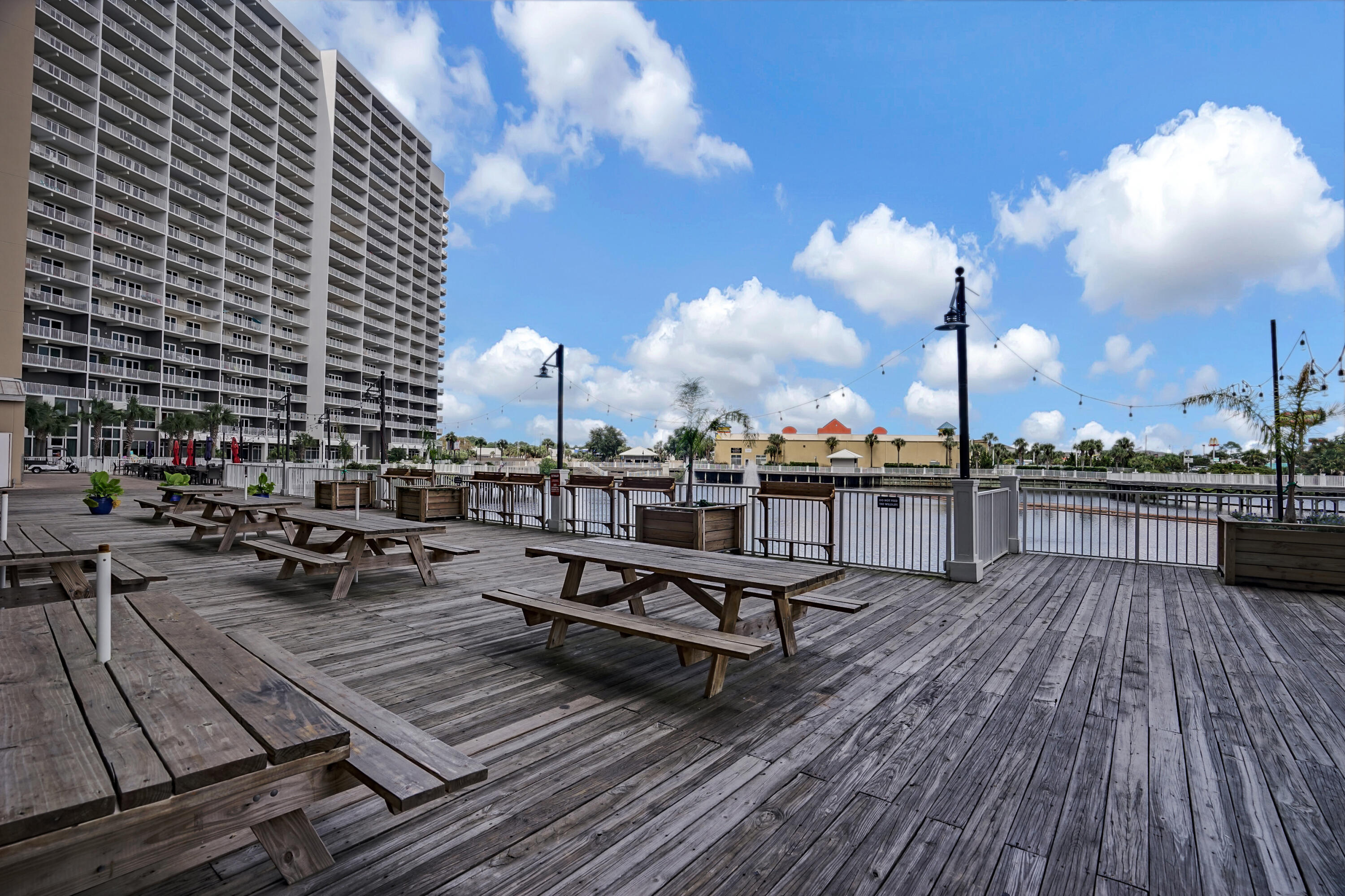 Laketown Wharf - Residential