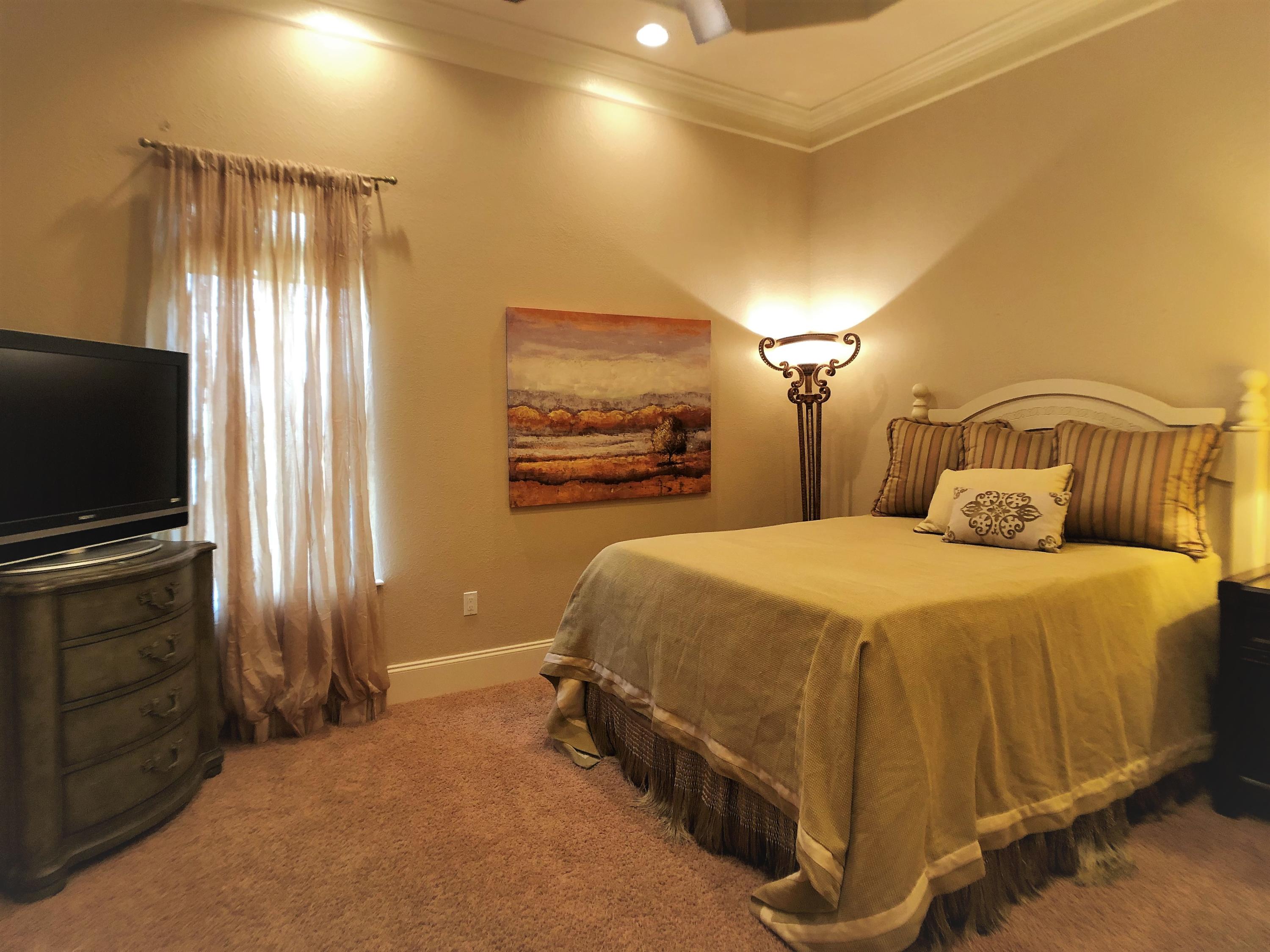 BURNT PINE - Residential