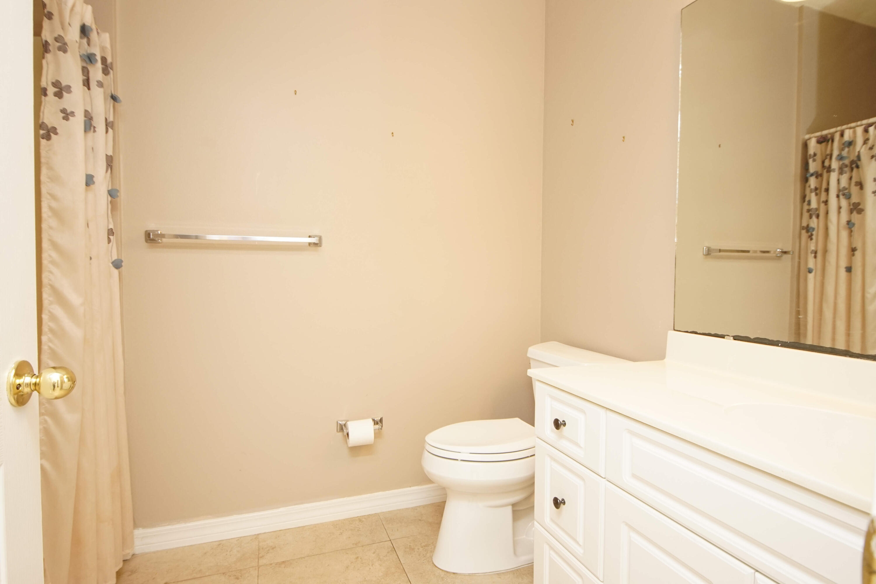 OAKS THE - Residential