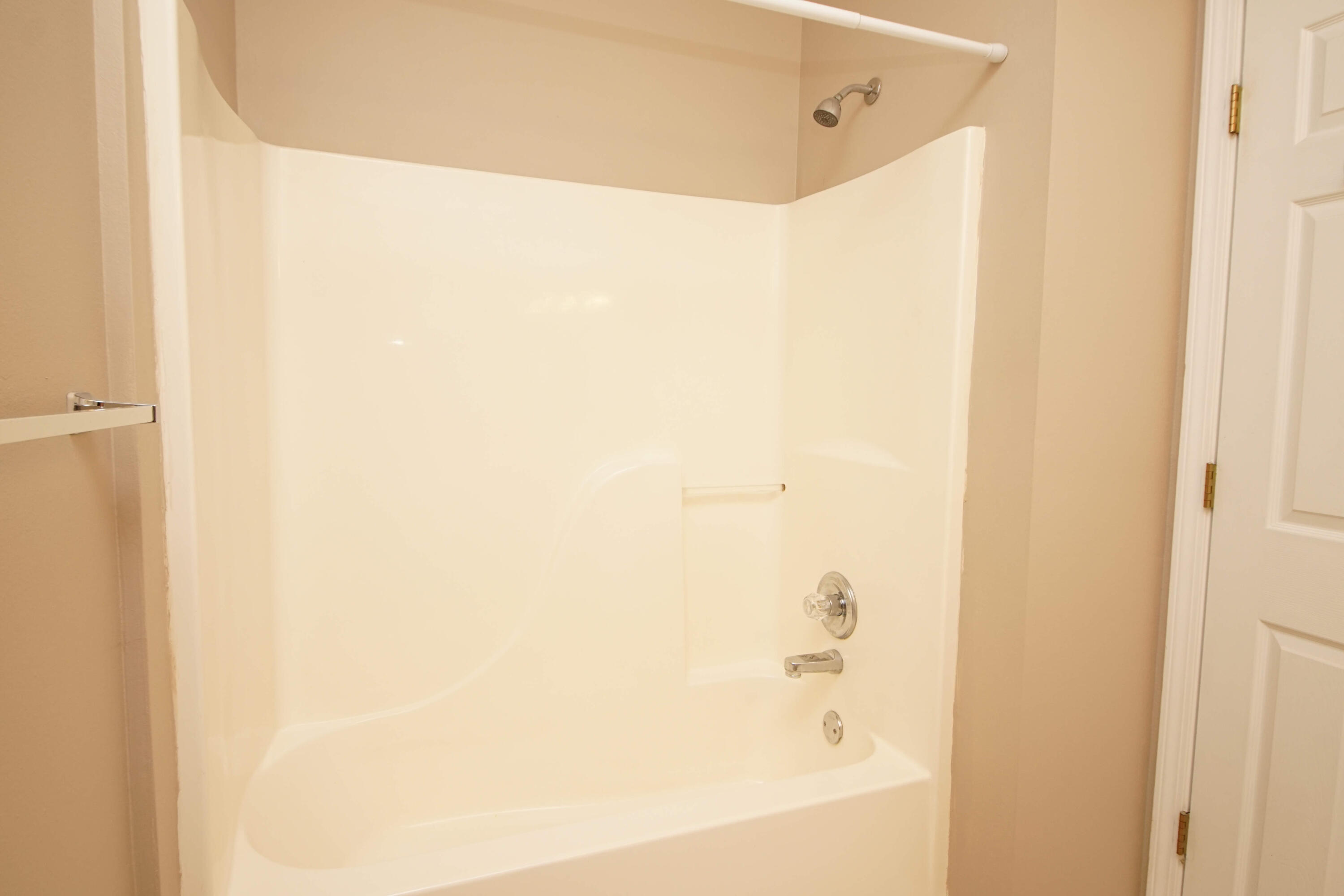 OAKS THE - Residential