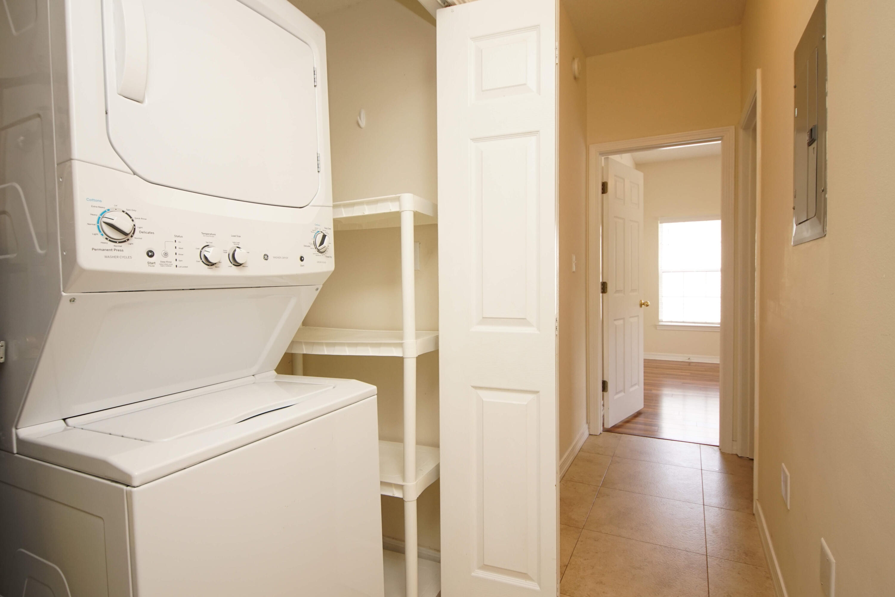 OAKS THE - Residential