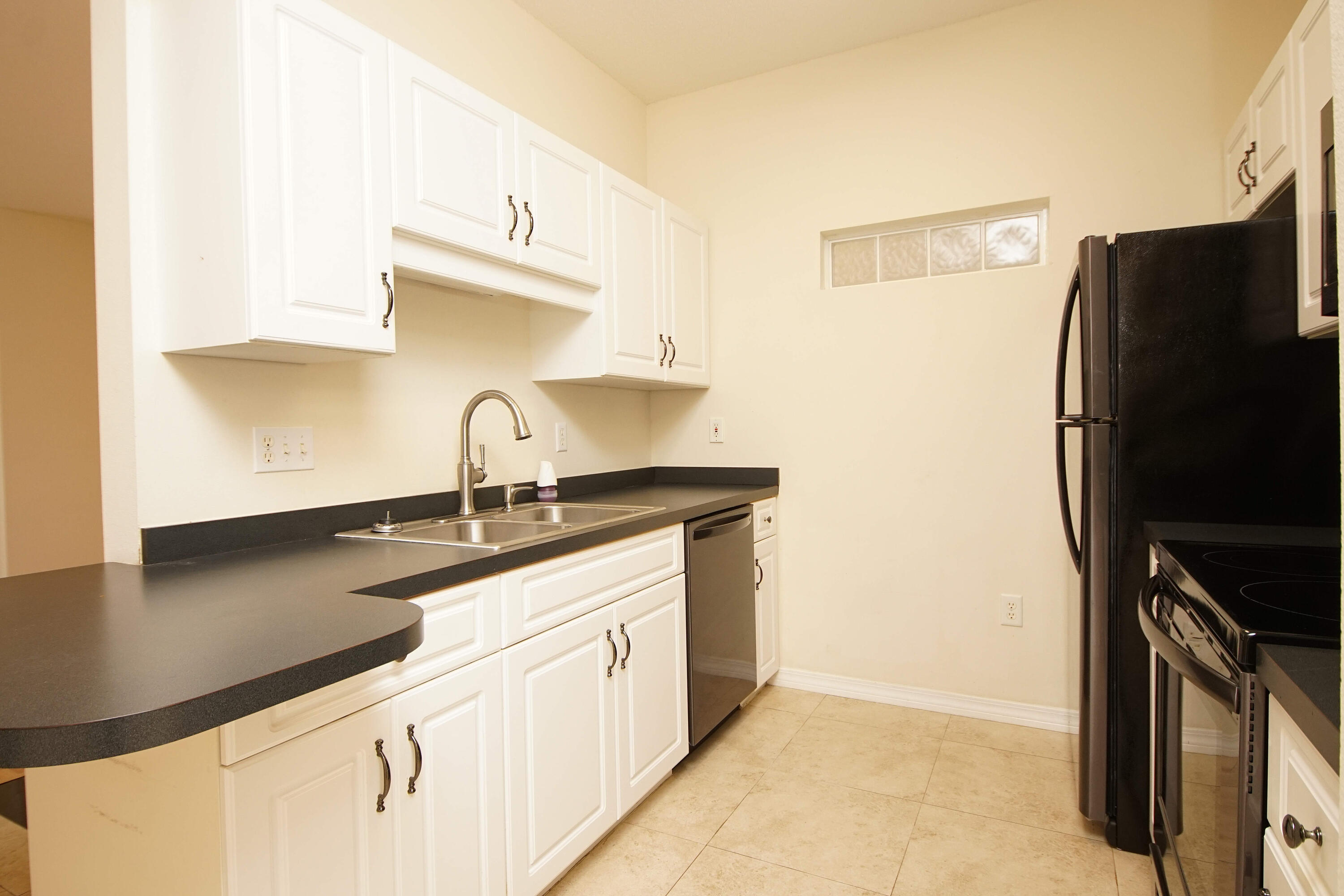 OAKS THE - Residential