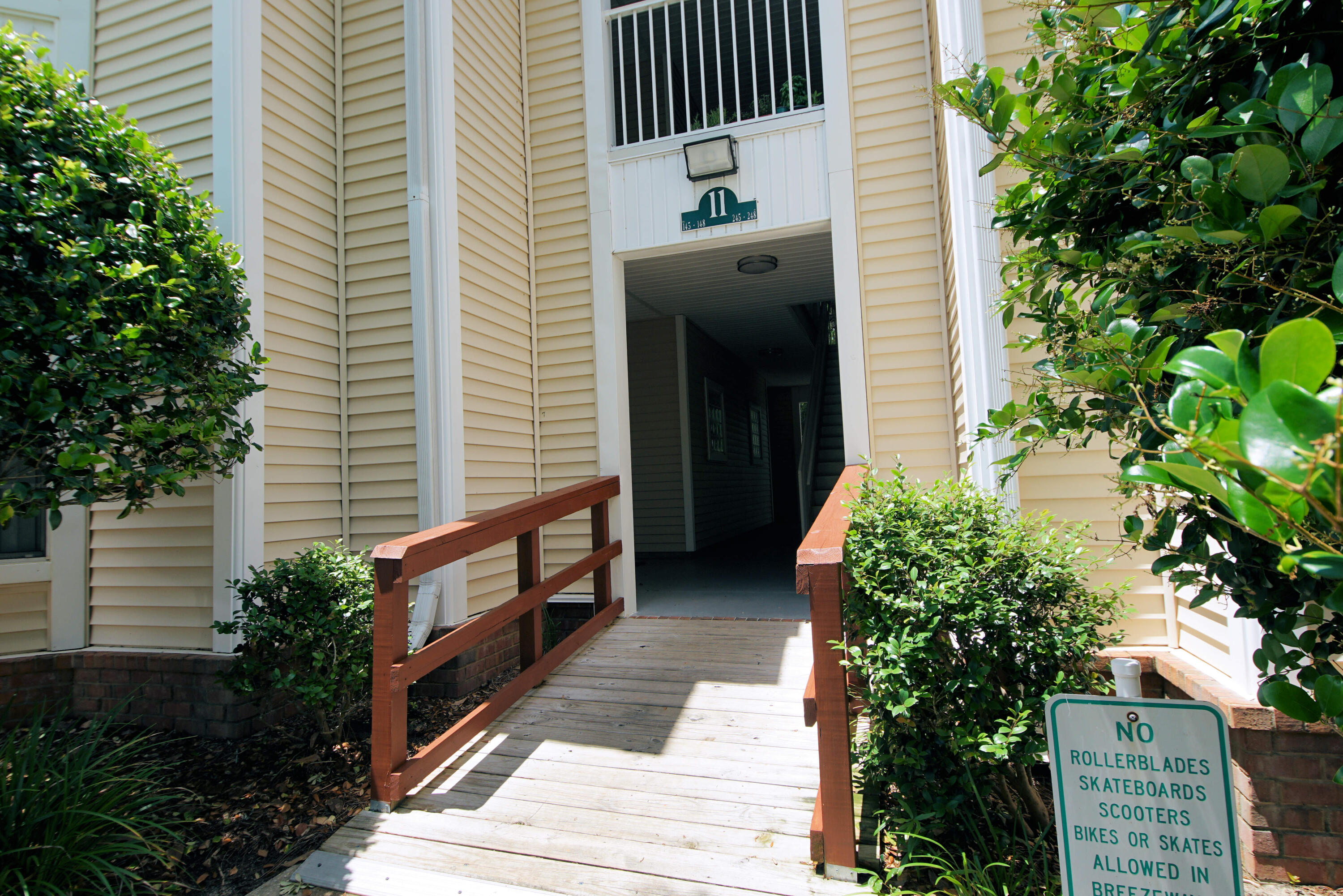 OAKS THE - Residential