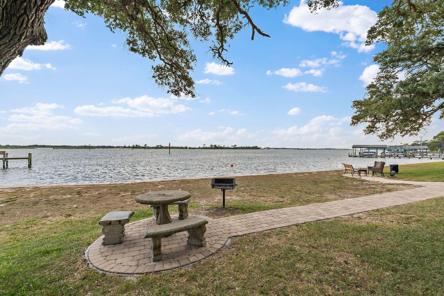 CEDARS CONDO - Residential