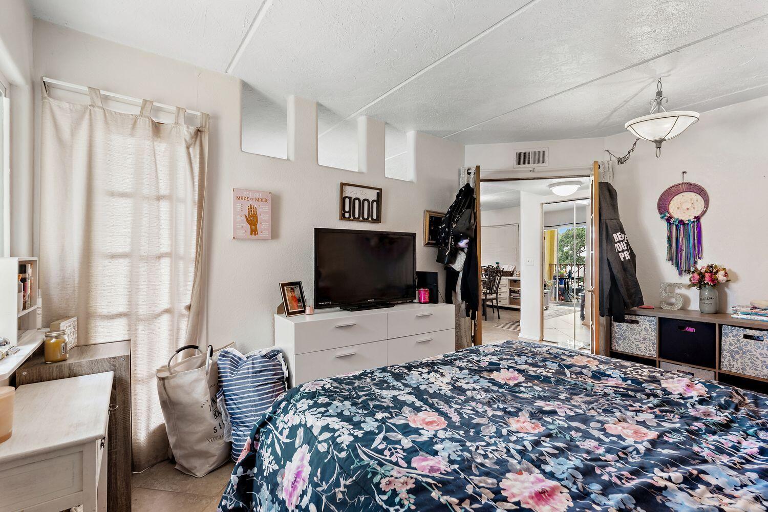 CEDARS CONDO - Residential