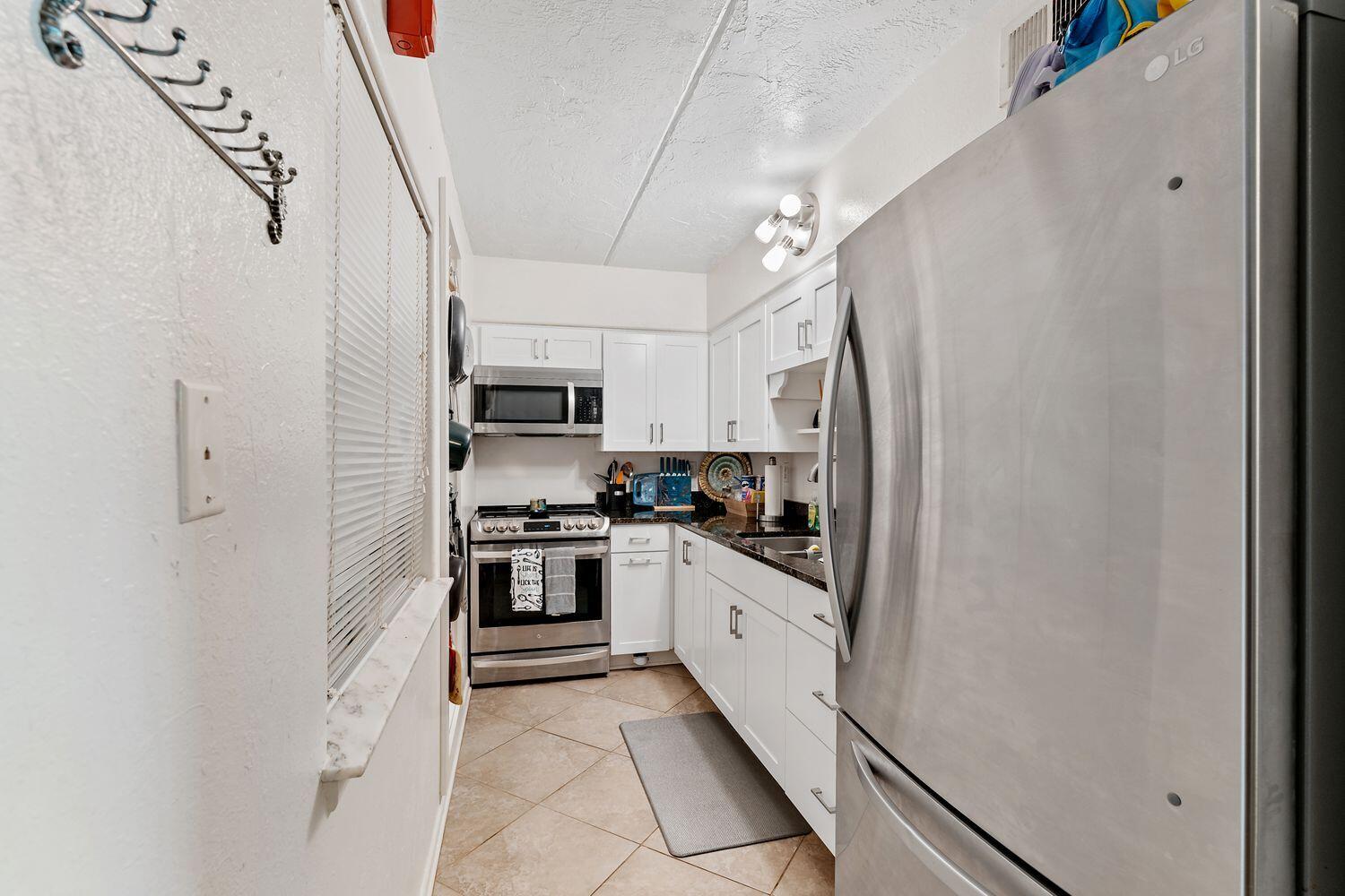 CEDARS CONDO - Residential