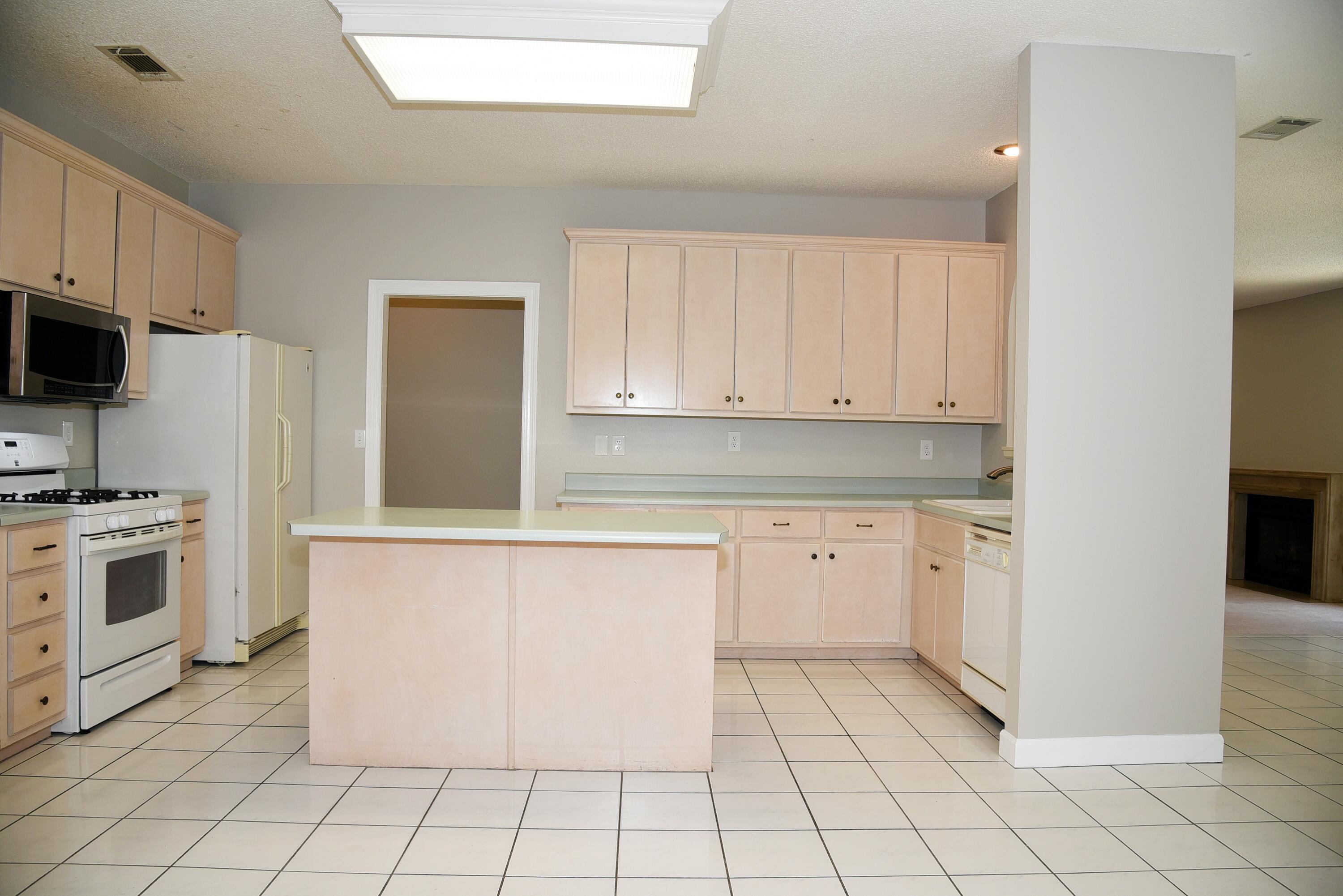 DANA POINTE - Residential Lease