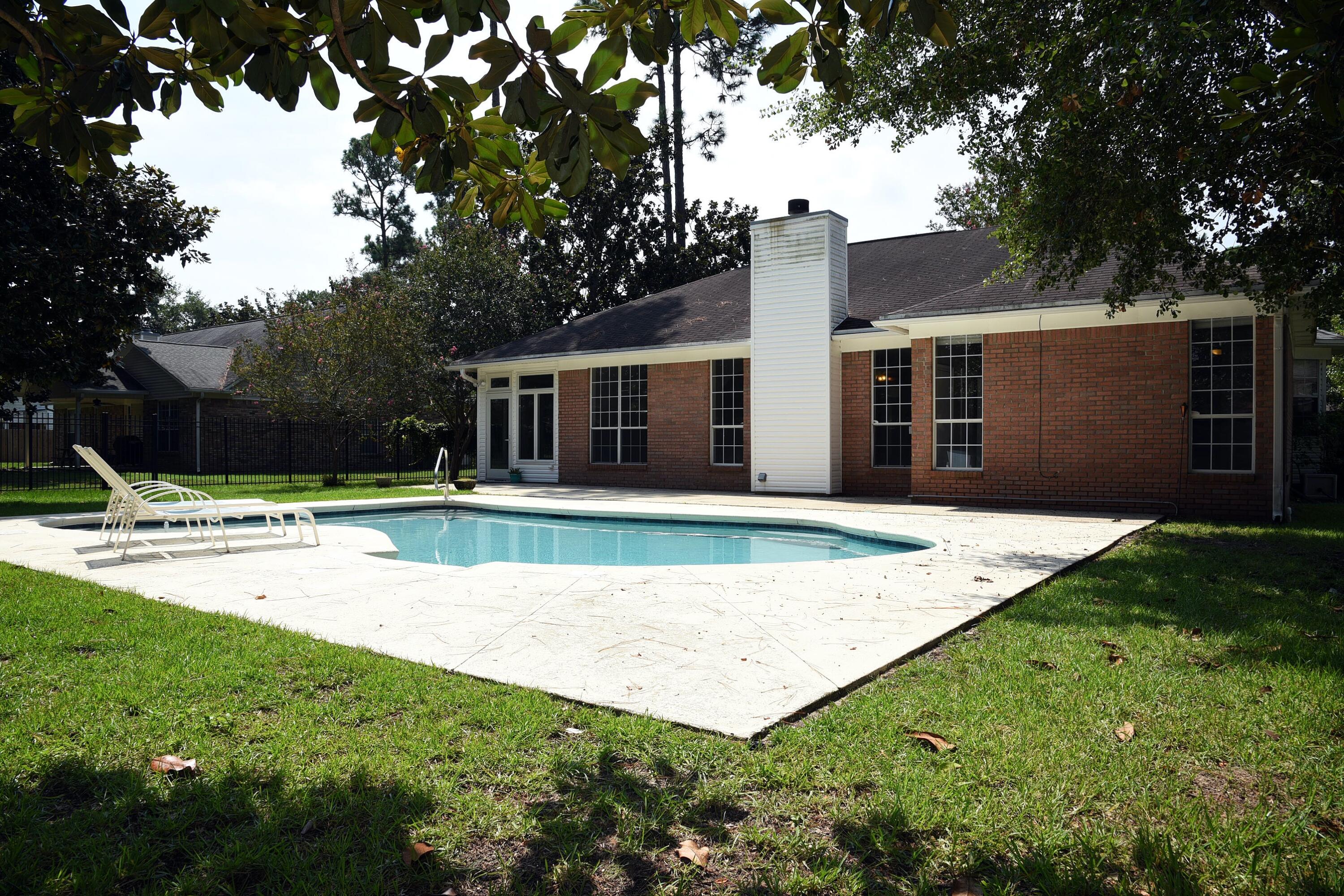 DANA POINTE - Residential Lease