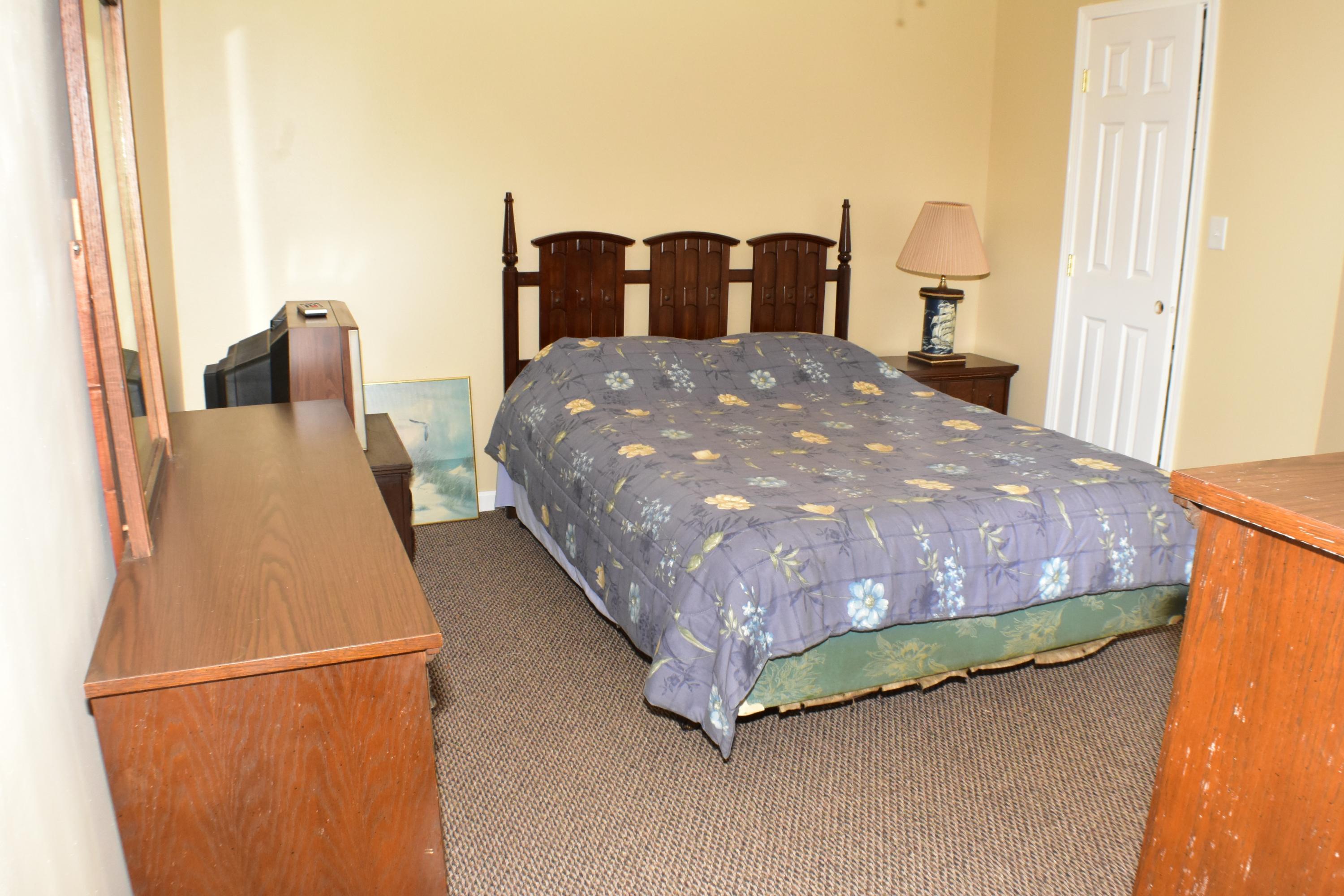 NO RECORDED SUBDIVISION - Residential