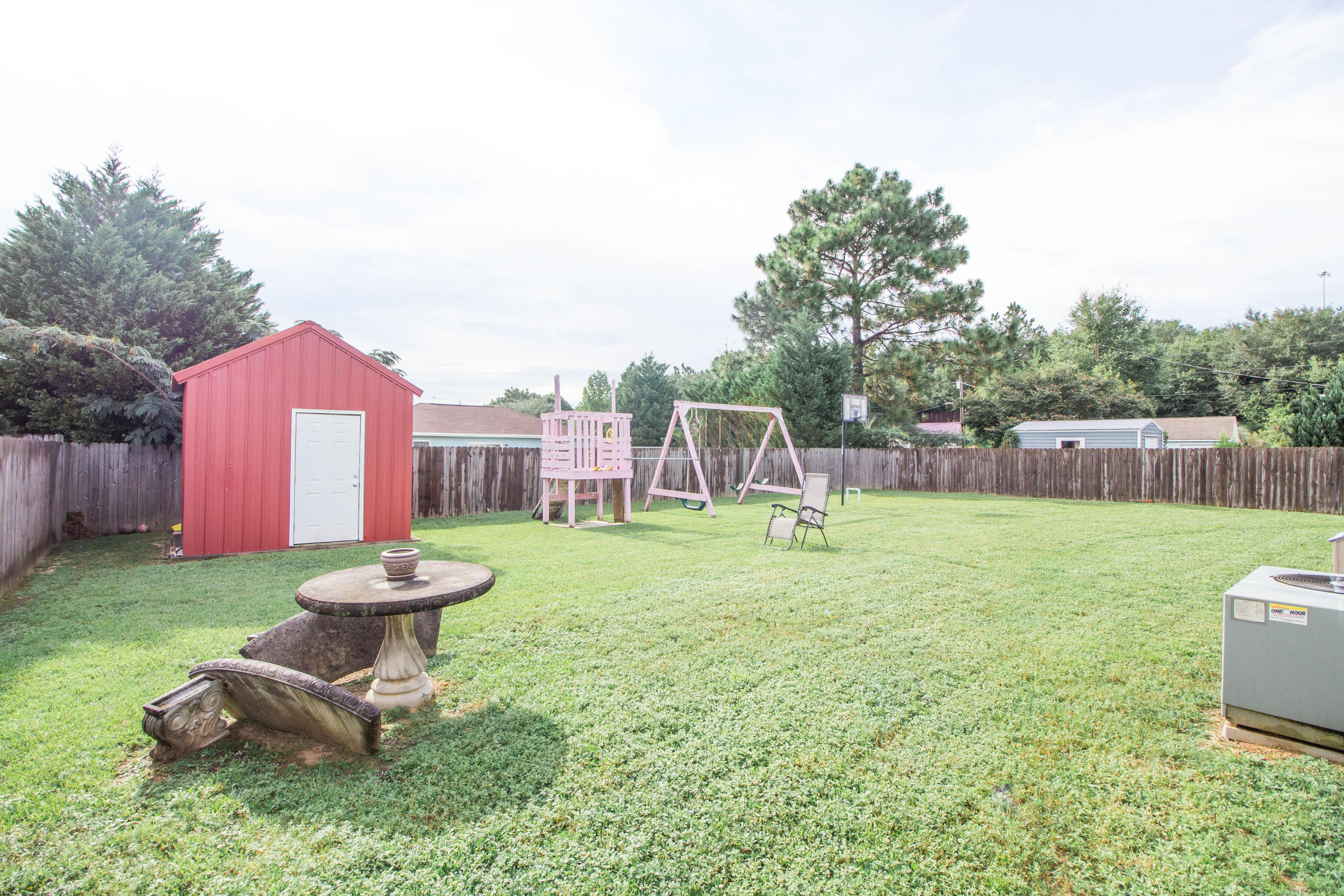 SHOAL TERRACE EST - Residential