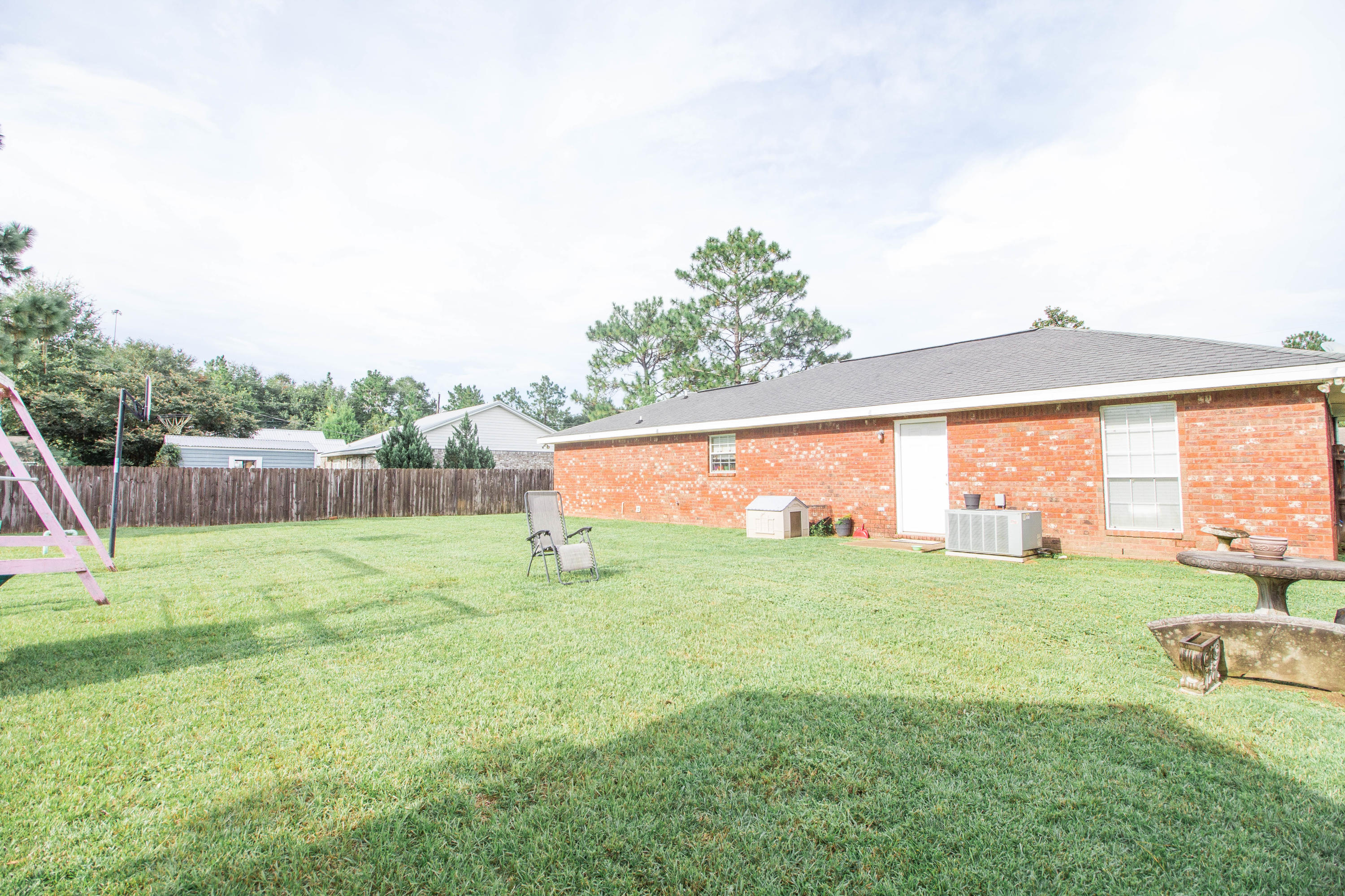 SHOAL TERRACE EST - Residential