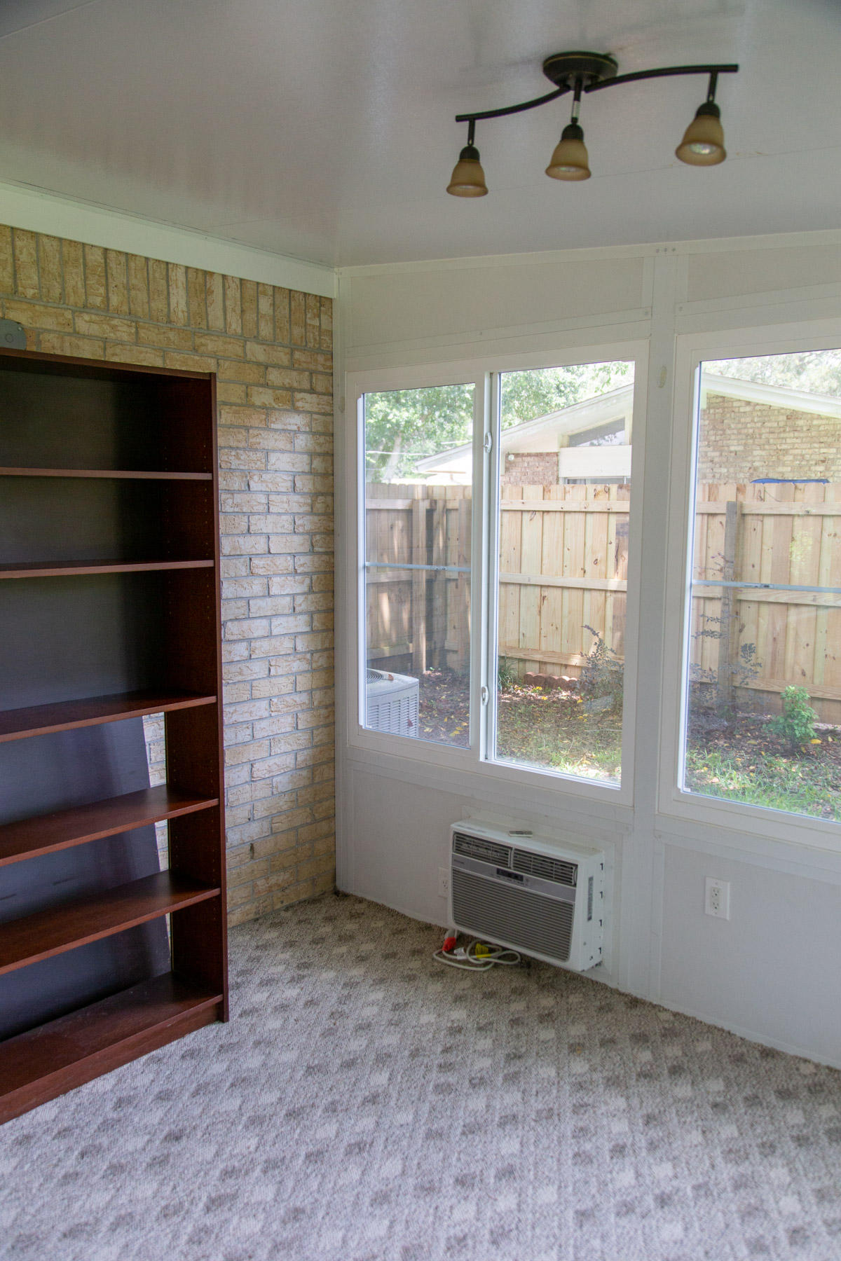 COUNTRY CLUB EST 1ST LOT 2 BLK N - Residential