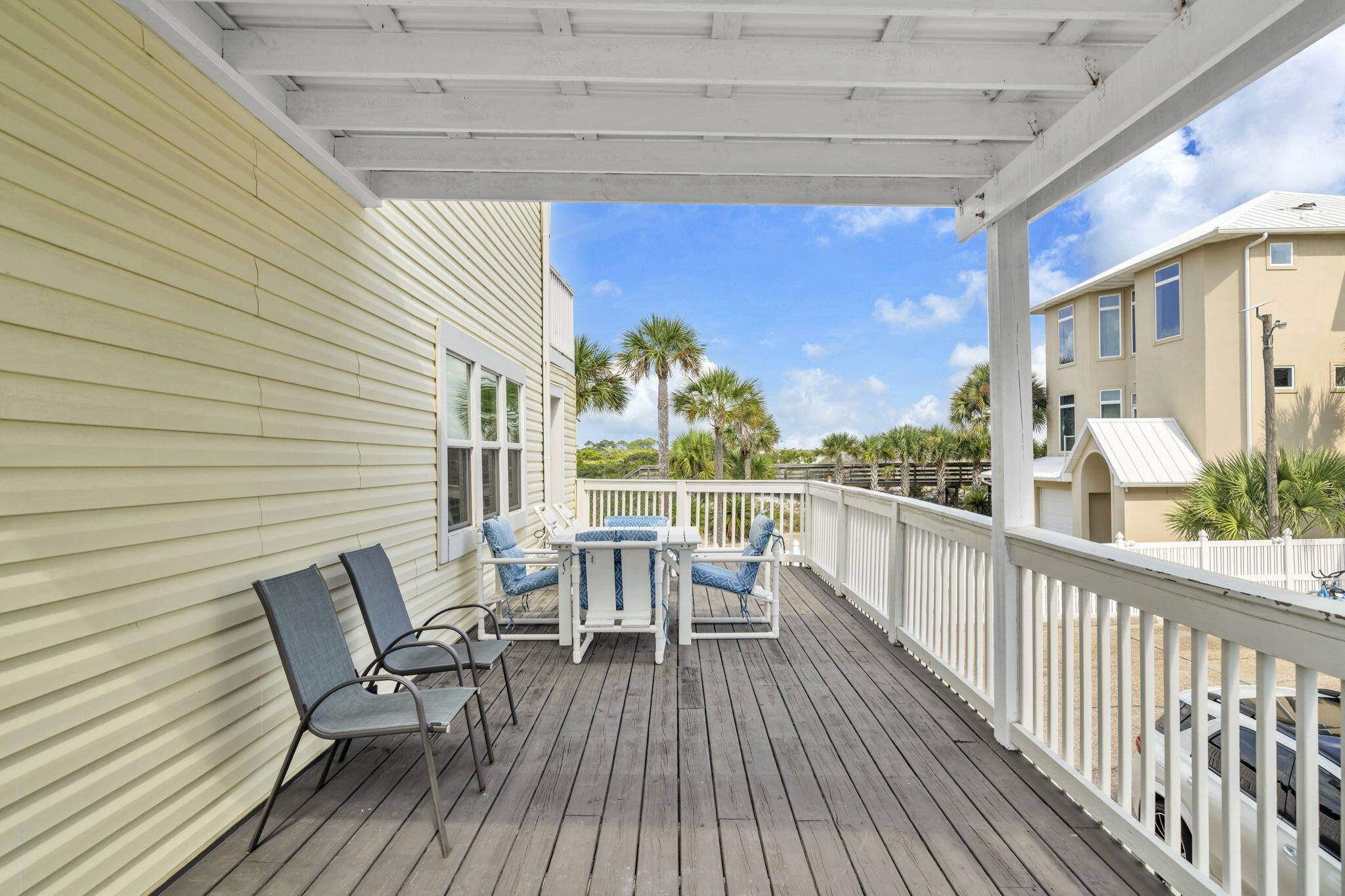 SHORELINE T/H - Residential