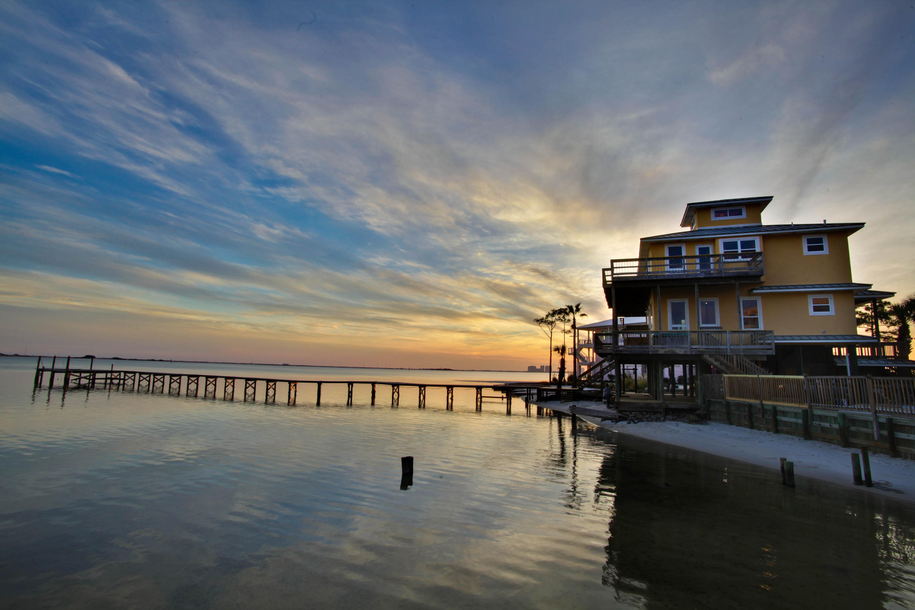 BISCAYNE POINTE - Residential
